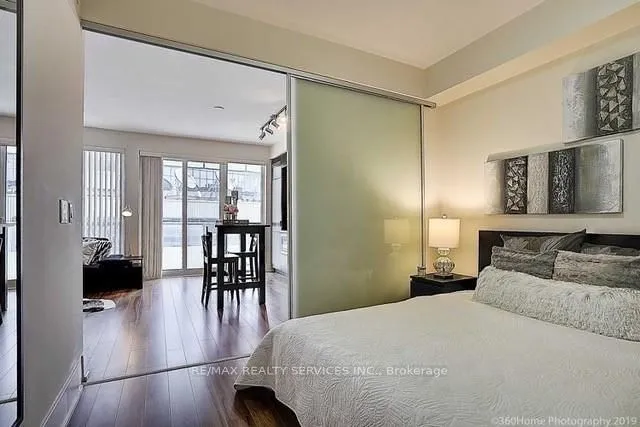 300 Front St #1608, Toronto 3
