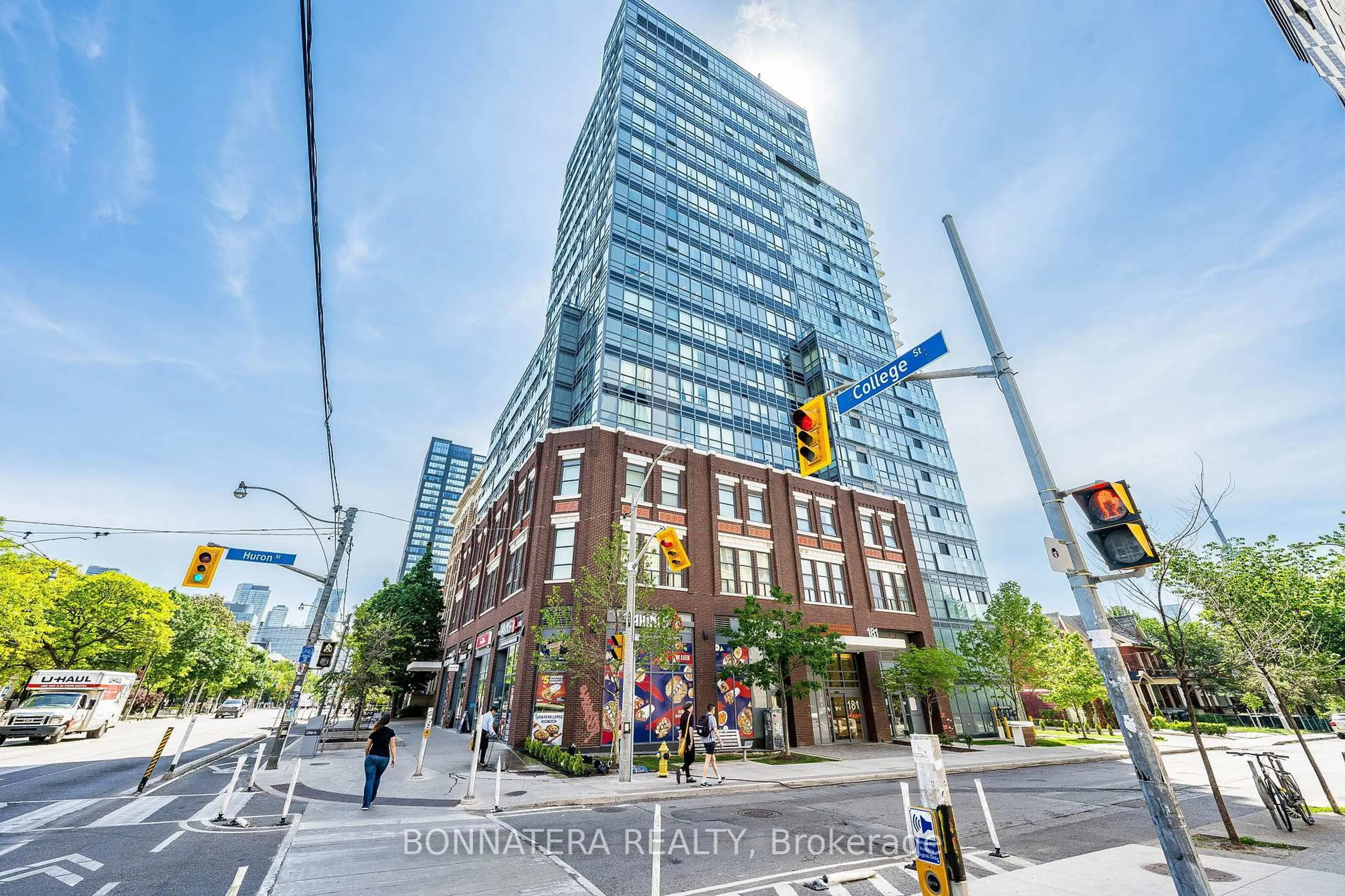 Unknown for 181 Huron St #701, Toronto Ontario M5T 2B6