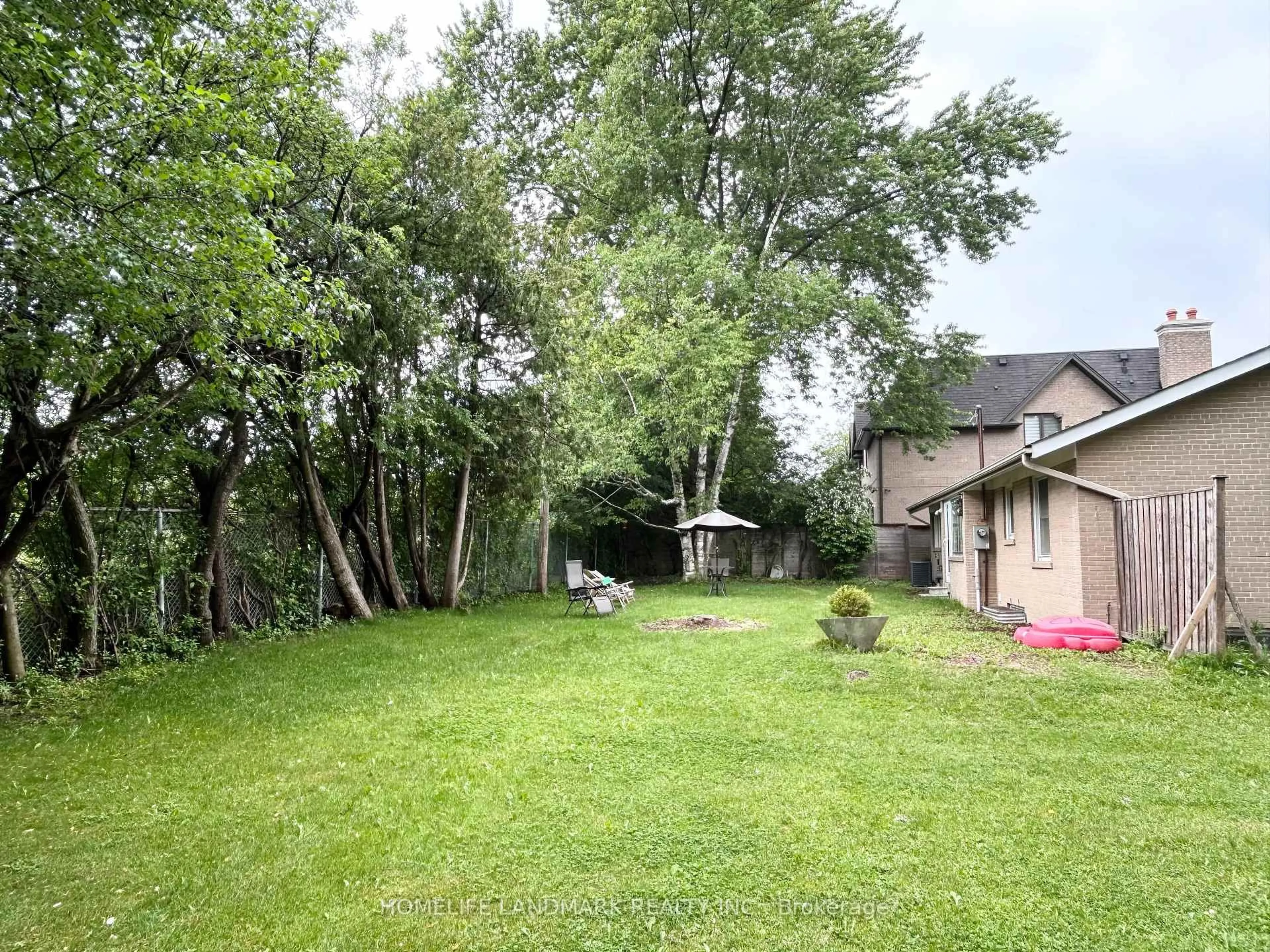 A pic from outside/outdoor area/front of a property/back of a property/a pic from drone, unknown for 9 Terrington Crt, Toronto Ontario M3B 2J9