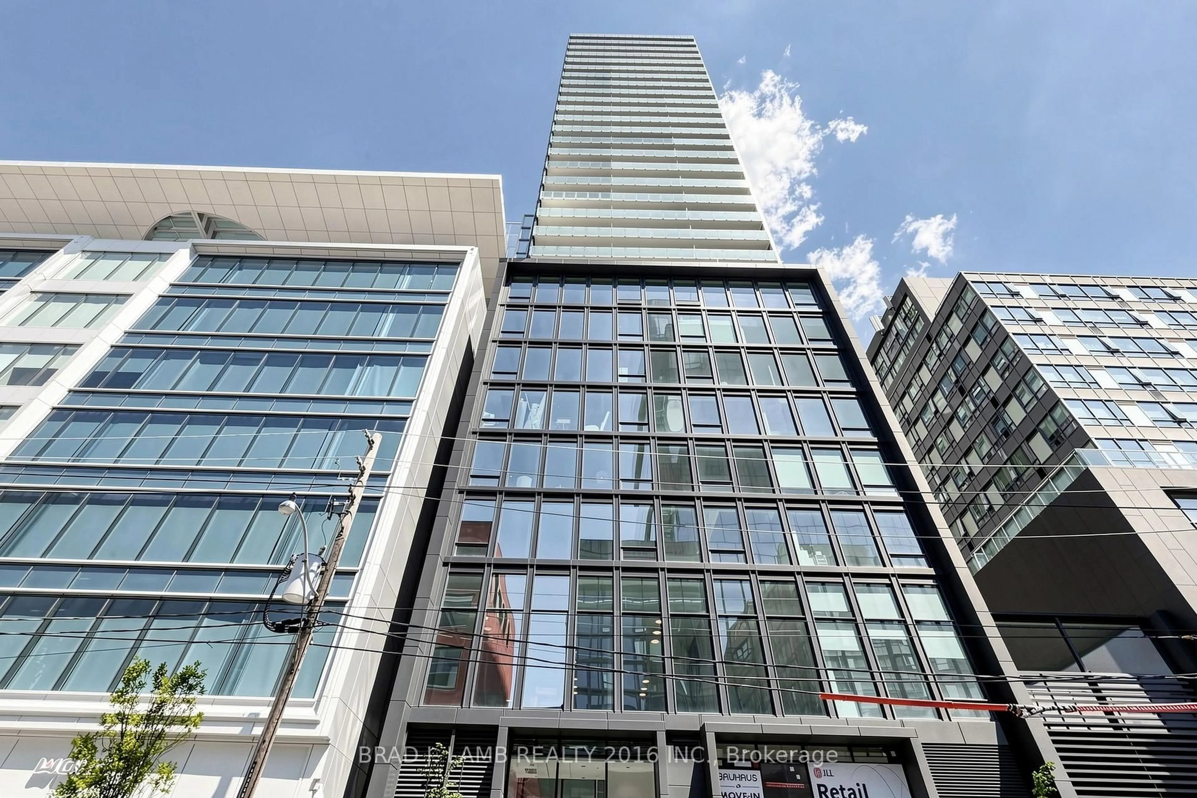 Unknown for 284 King St #2004, Toronto Ontario M5A 1K4