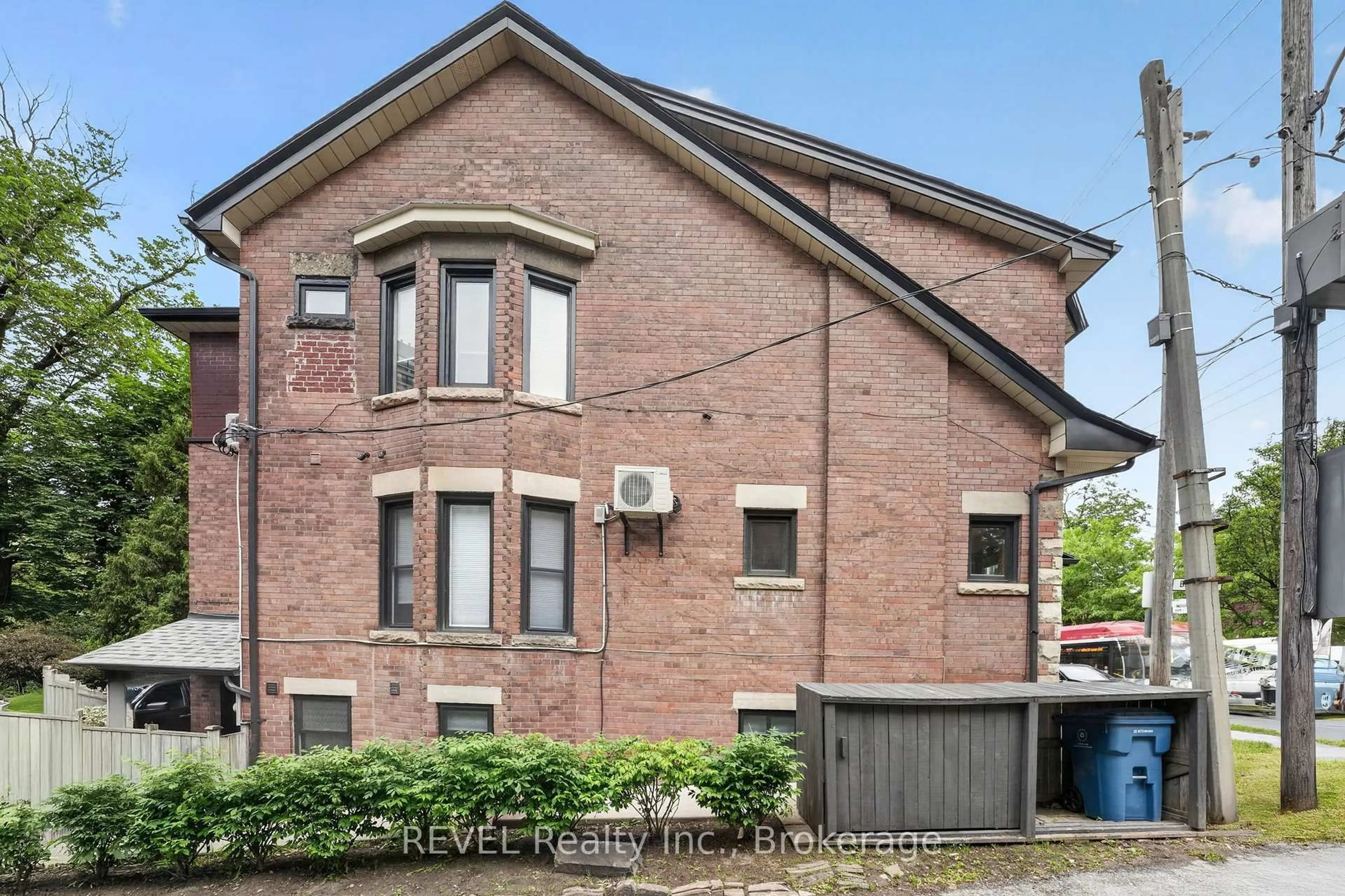 Home with brick exterior material, street for 380 Spadina Rd, Toronto Ontario M5P 2V9