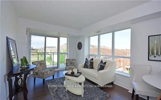 120 Dallimore Circ #424, Toronto 3