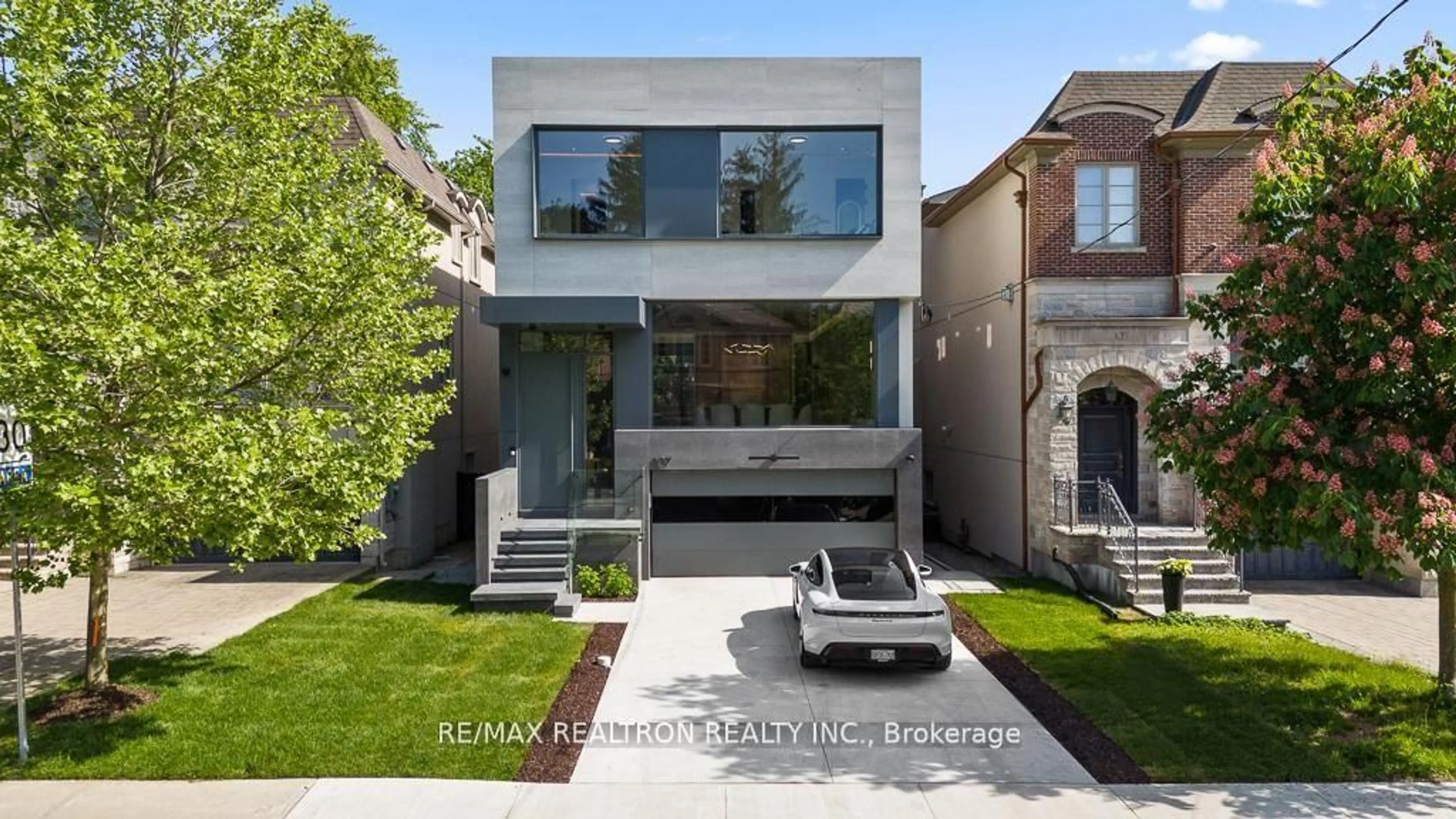 Home with brick exterior material, street for 107 Elmwood Ave, Toronto Ontario M2N 3M1