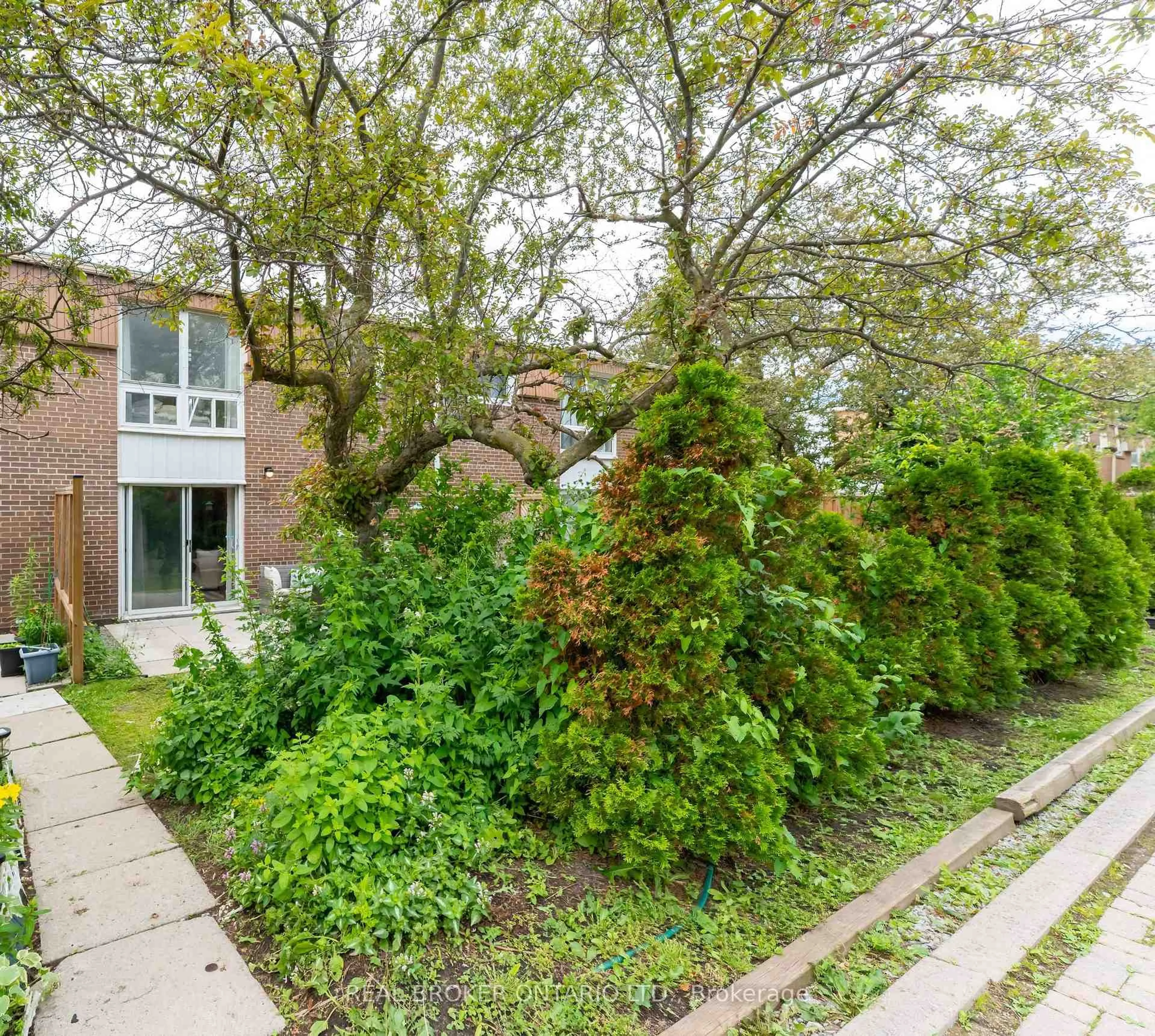 Unknown for 10 Leith Hill Rd #15, Toronto Ontario M2J 1Z2