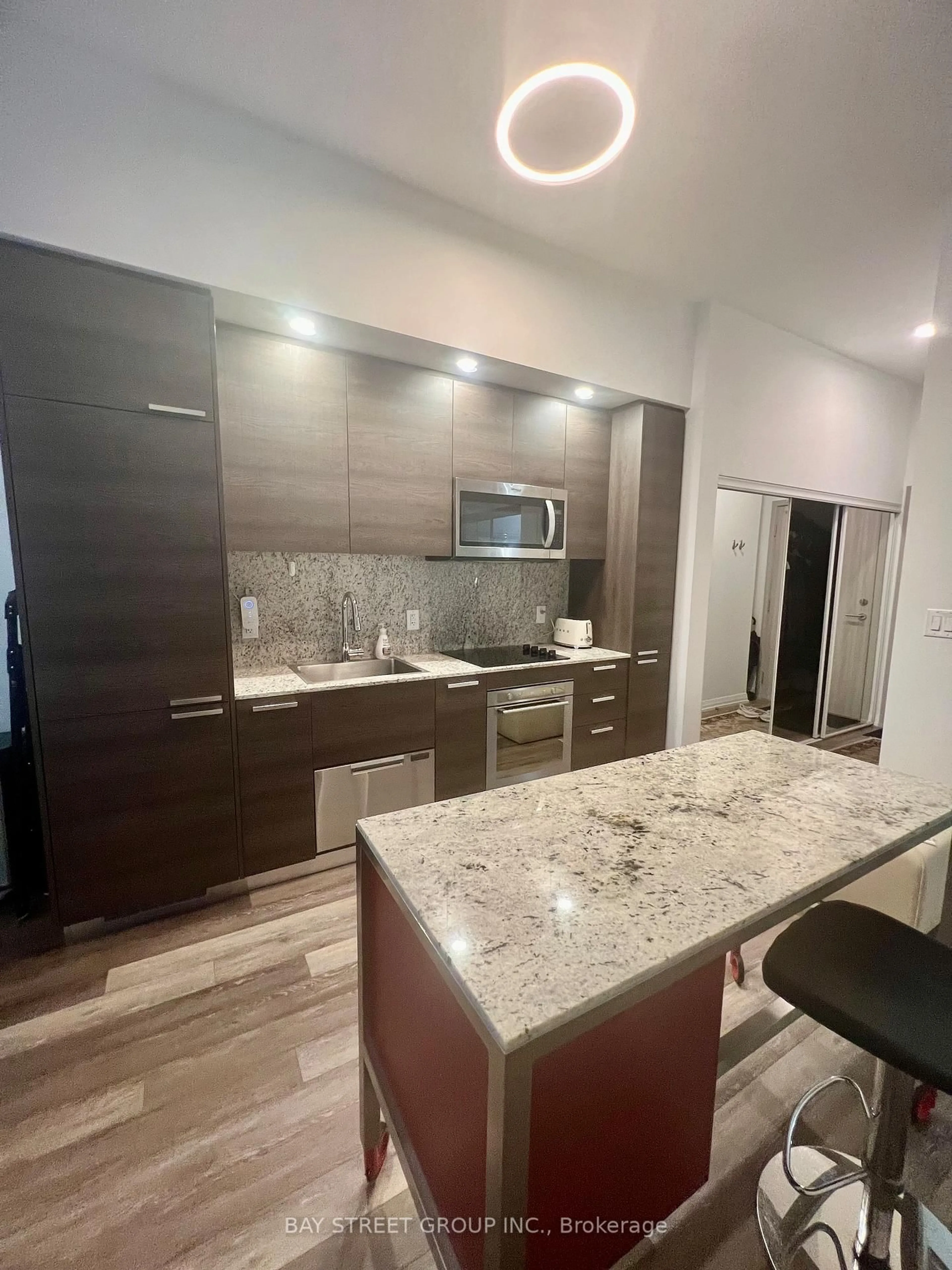 Unknown for 75 Canterbury Pl #102, Toronto Ontario M2N 0L2
