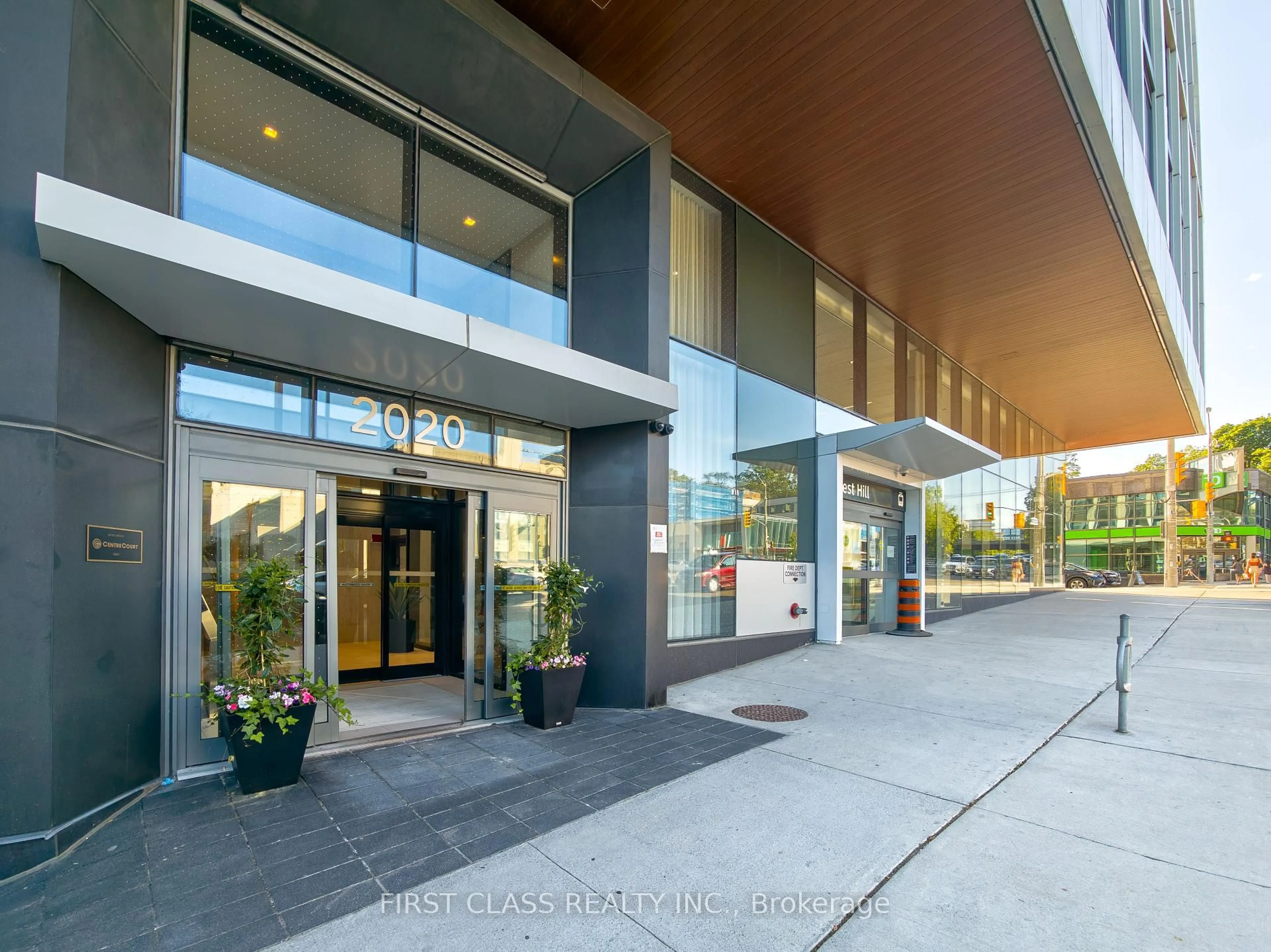 Indoor foyer for 2020 Bathurst St #1509, Toronto Ontario M5P 0A6