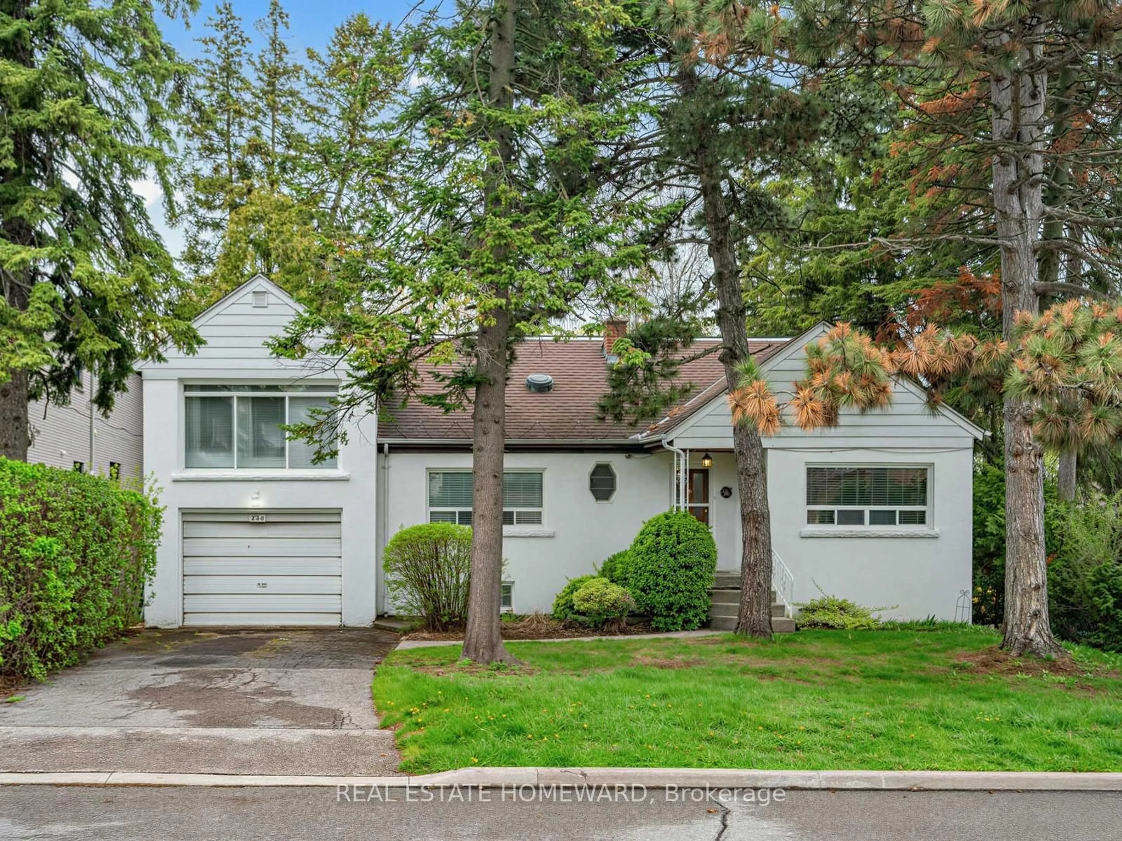 Home with vinyl exterior material, street for 228 Pemberton Ave, Toronto Ontario M2M 1Y8