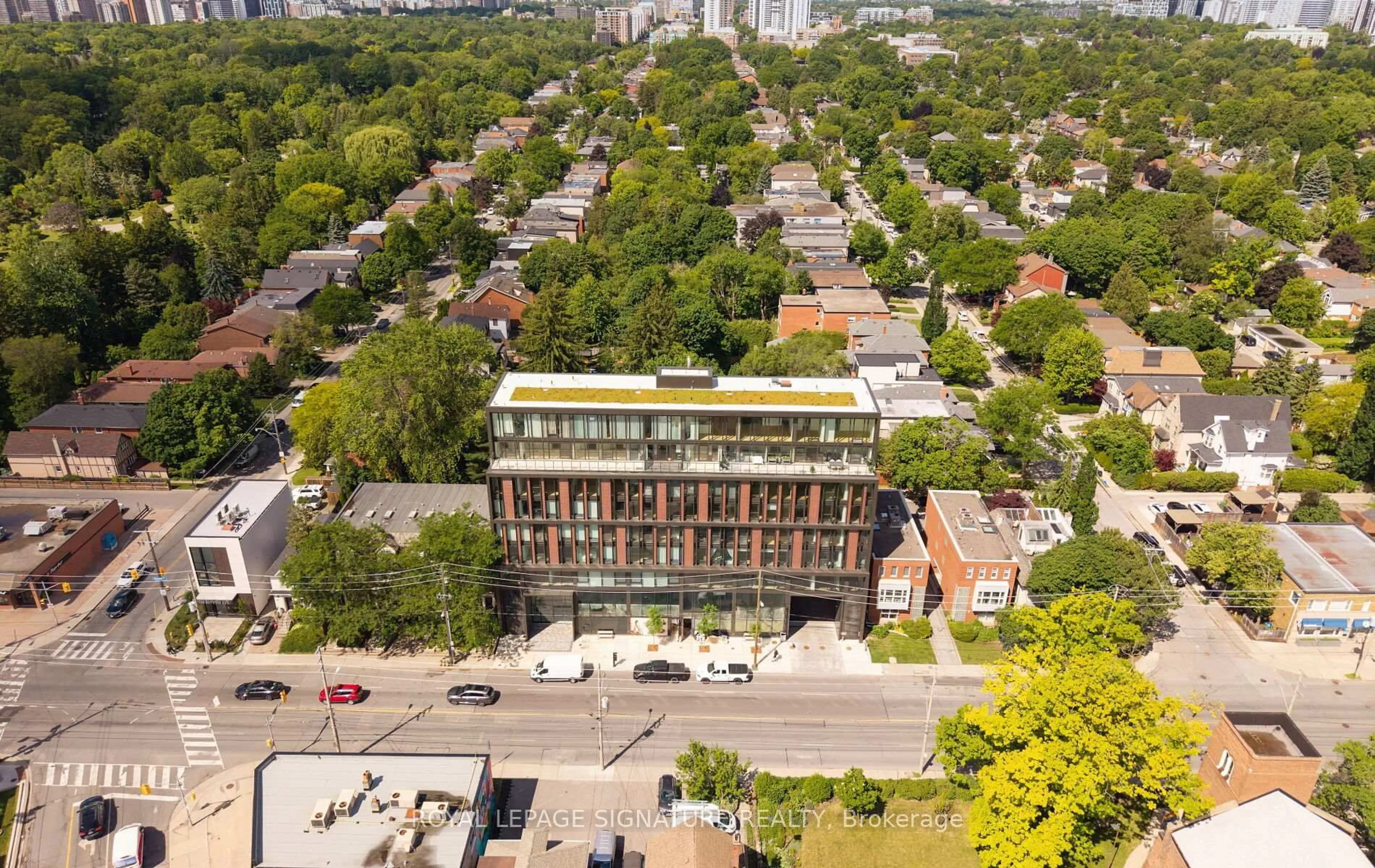 A pic from outside/outdoor area/front of a property/back of a property/a pic from drone, unknown for 1414 Bayview Ave #407, Toronto Ontario M4G 0E2