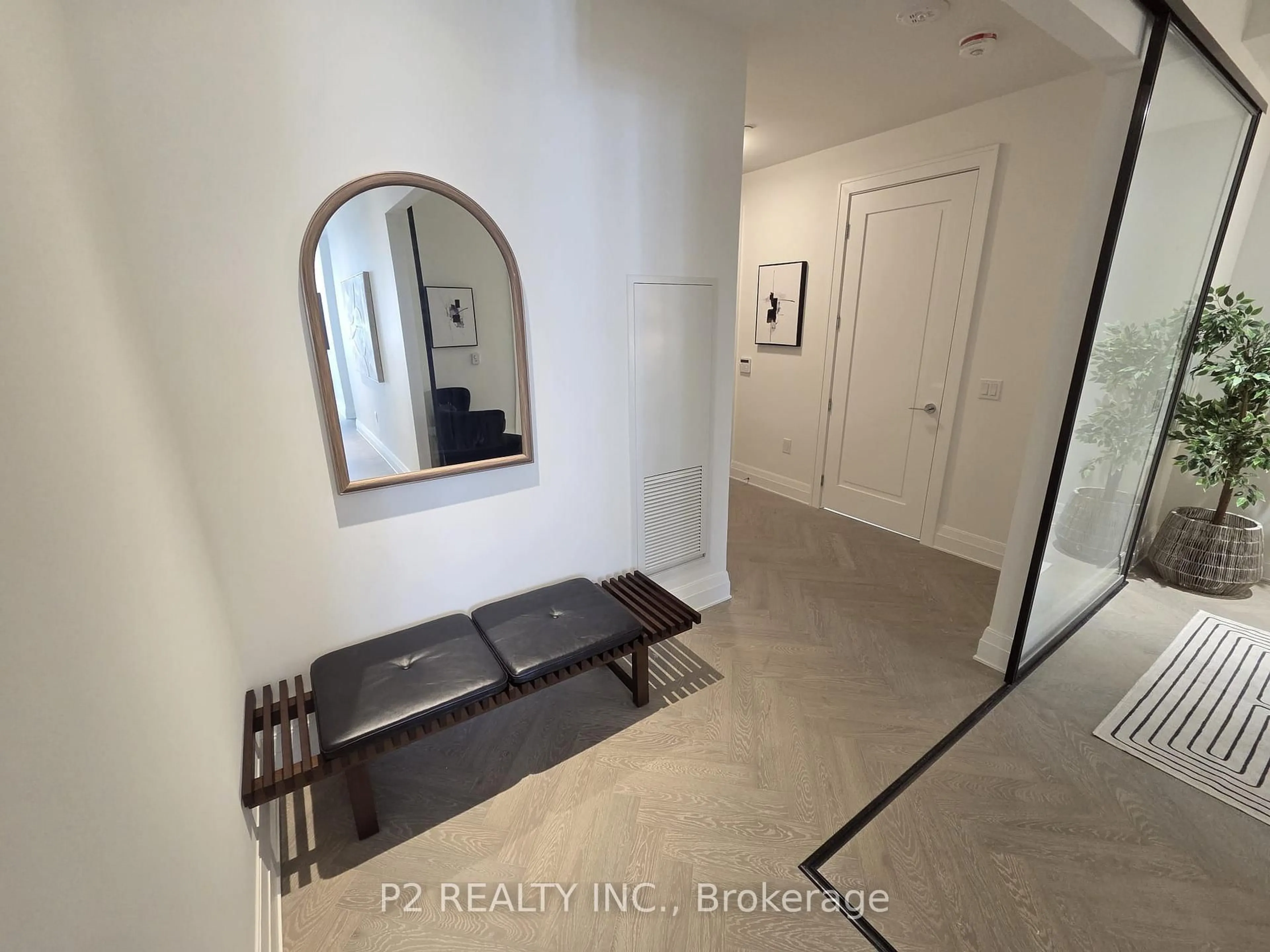 Indoor entryway for 2 Forest Hill #411, Toronto Ontario M4V 2L3