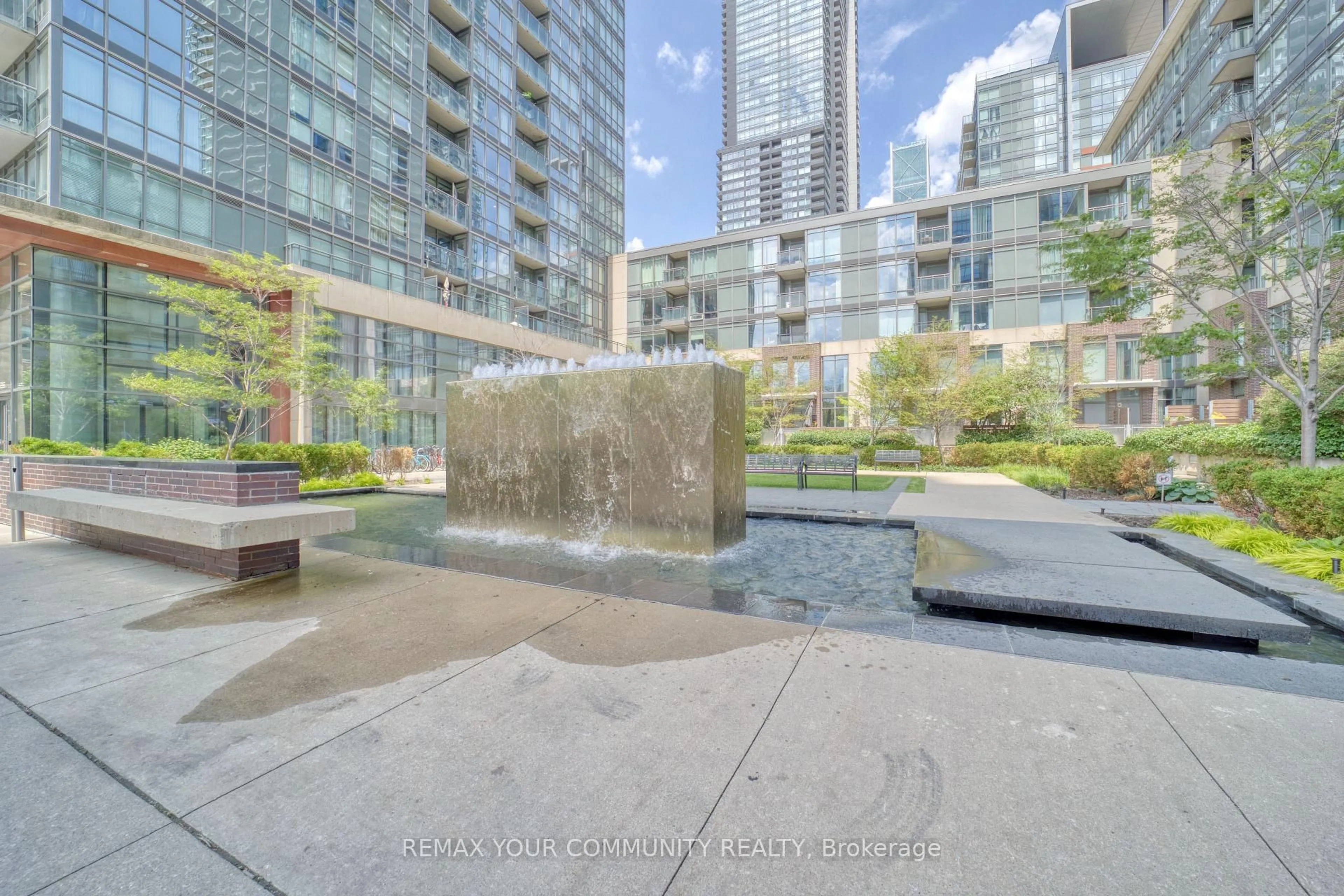 Patio, unknown for 11 Brunel Crt #2809, Toronto Ontario M5V 3Y3