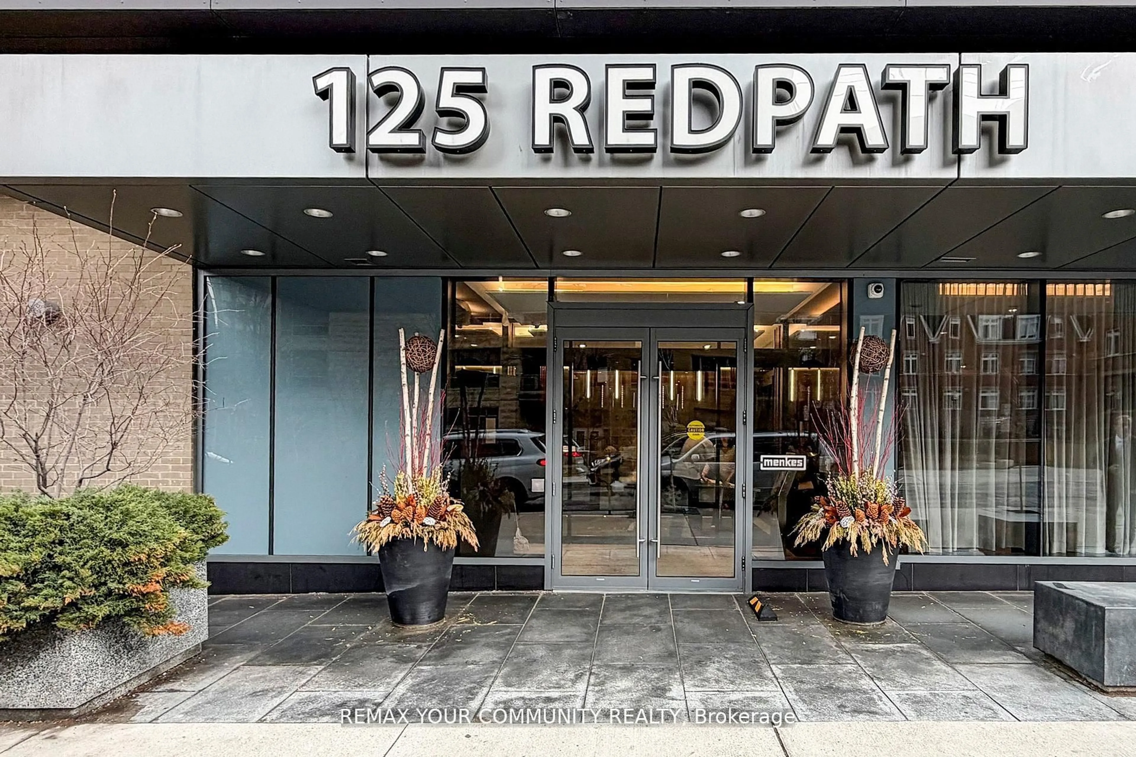 Unknown for 125 Redpath Ave #1005, Toronto Ontario M4P 1J5