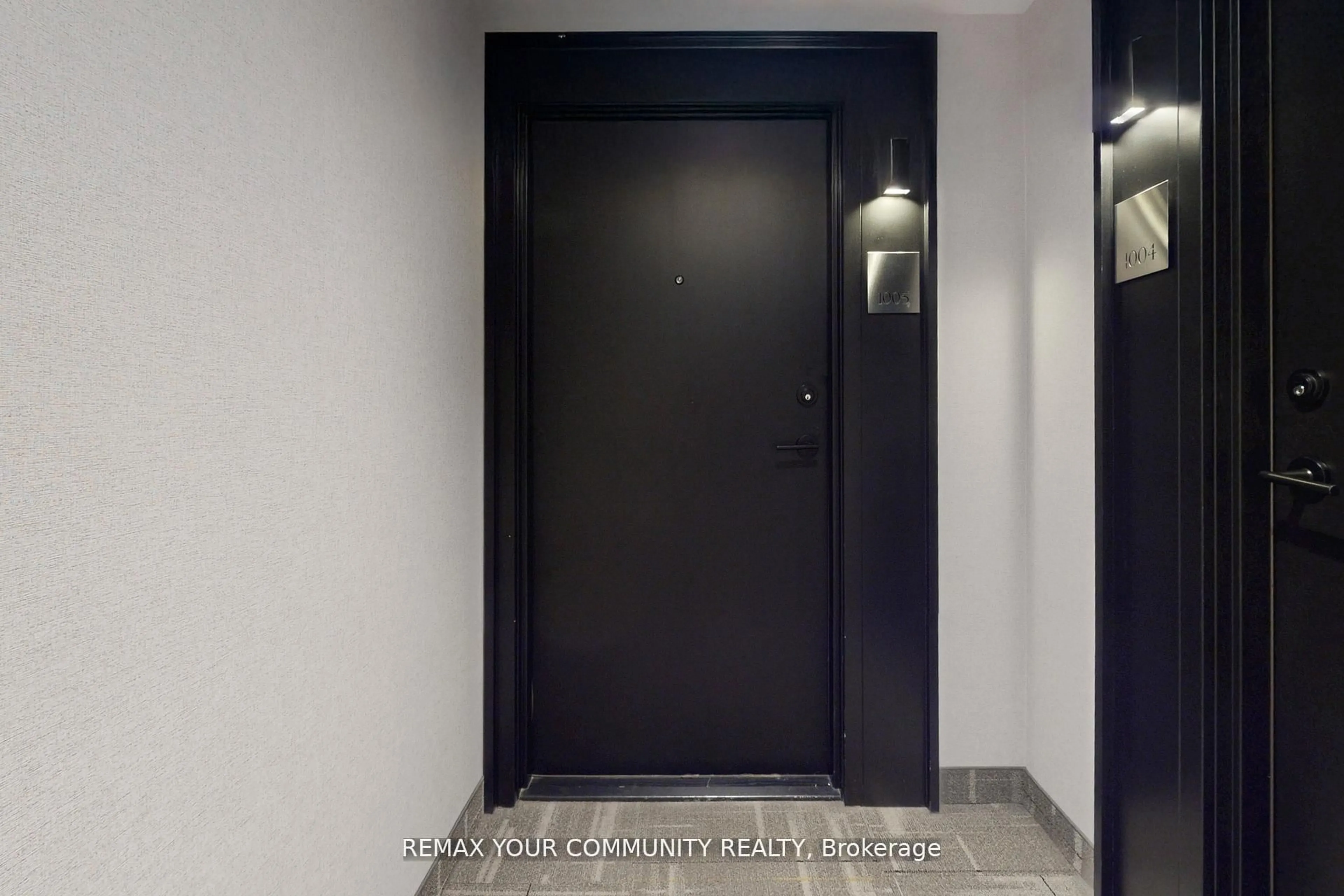 Indoor foyer for 125 Redpath Ave #1005, Toronto Ontario M4P 1J5