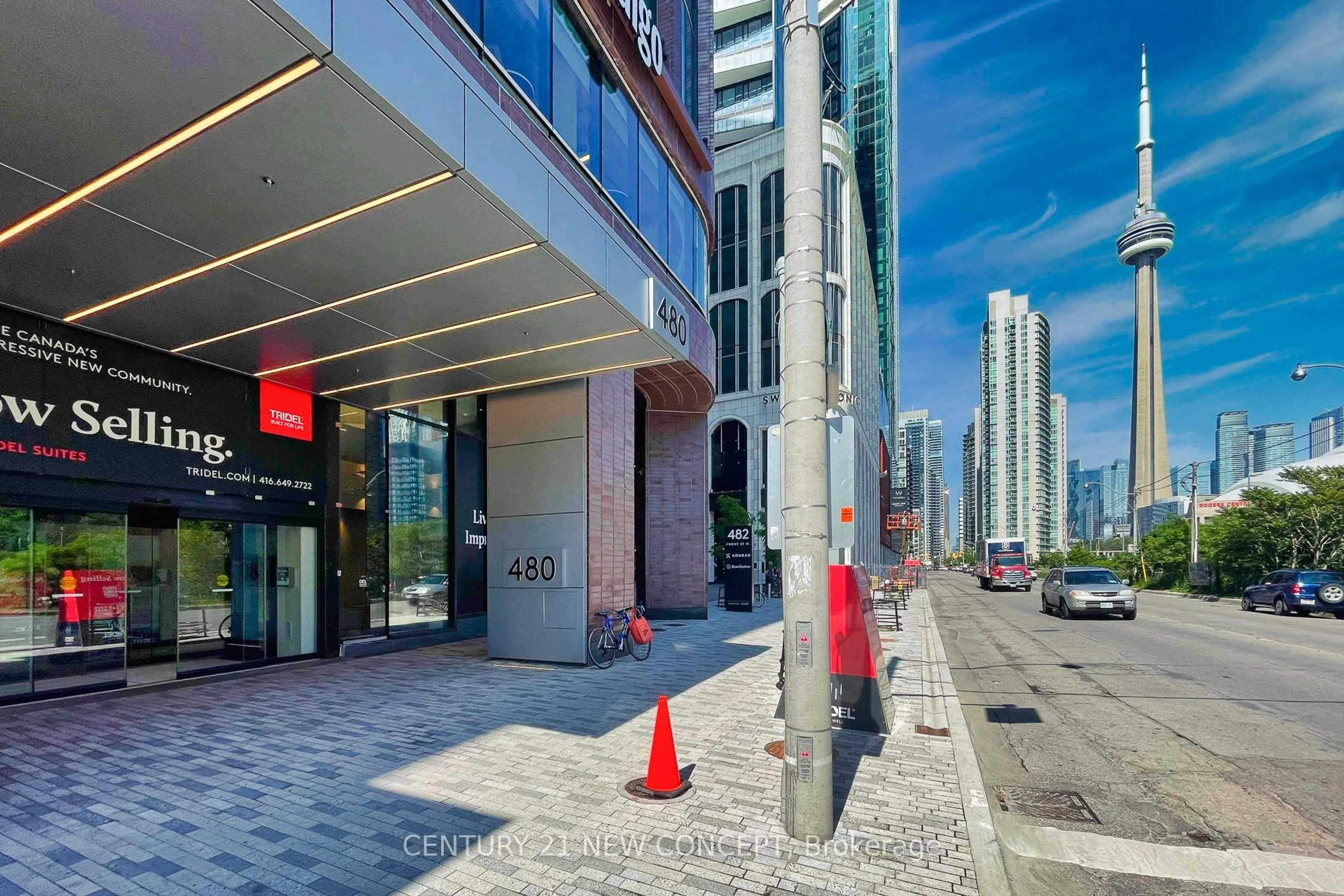 Indoor foyer for 480 Front St #1717, Toronto Ontario M5V 0V6