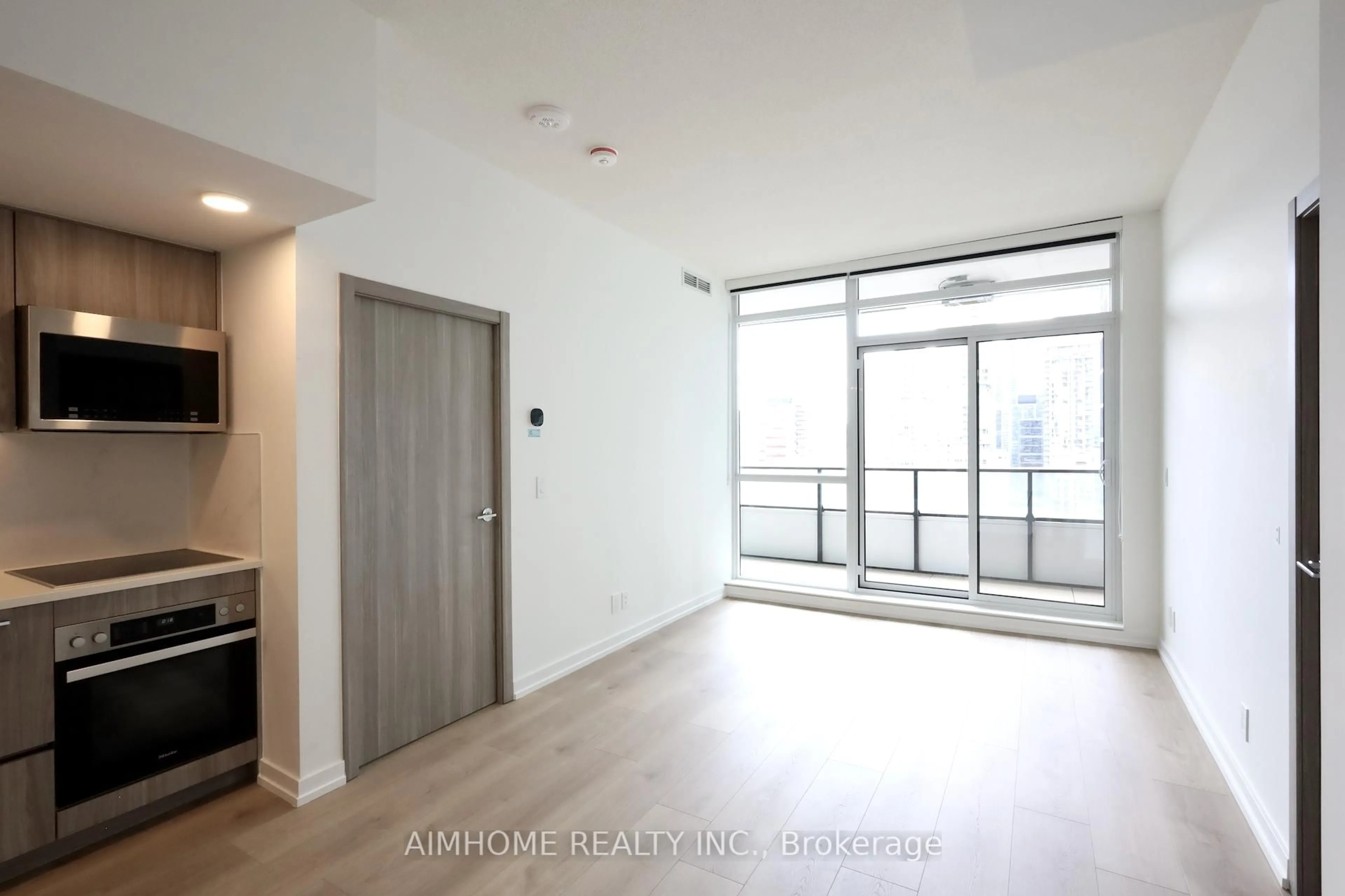 A pic of a room for 38 Widmer St #2205, Toronto Ontario M5V 0P7