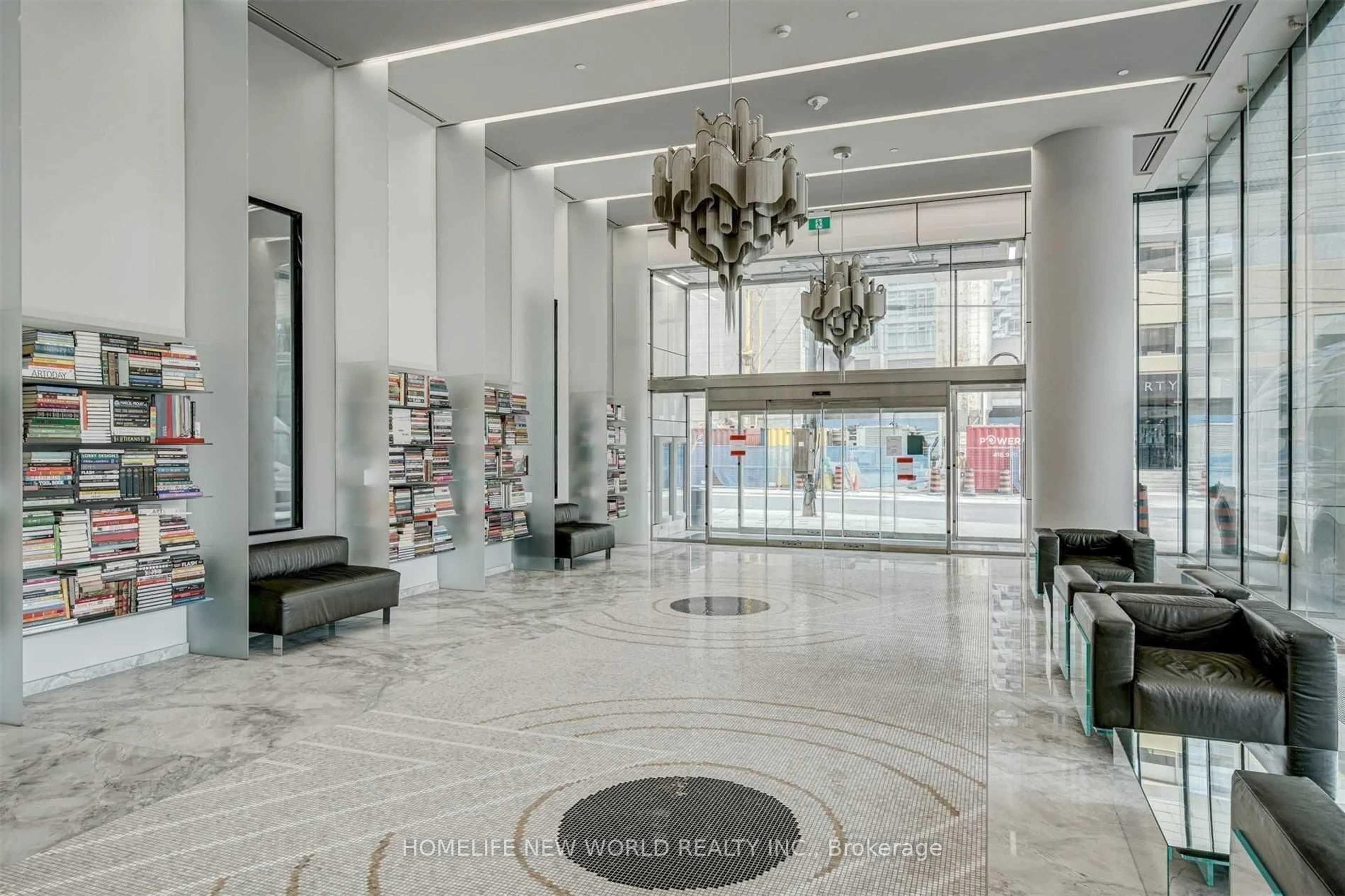 Lobby for 8 Hillsdale Ave #1037, Toronto Ontario M4S 0B2