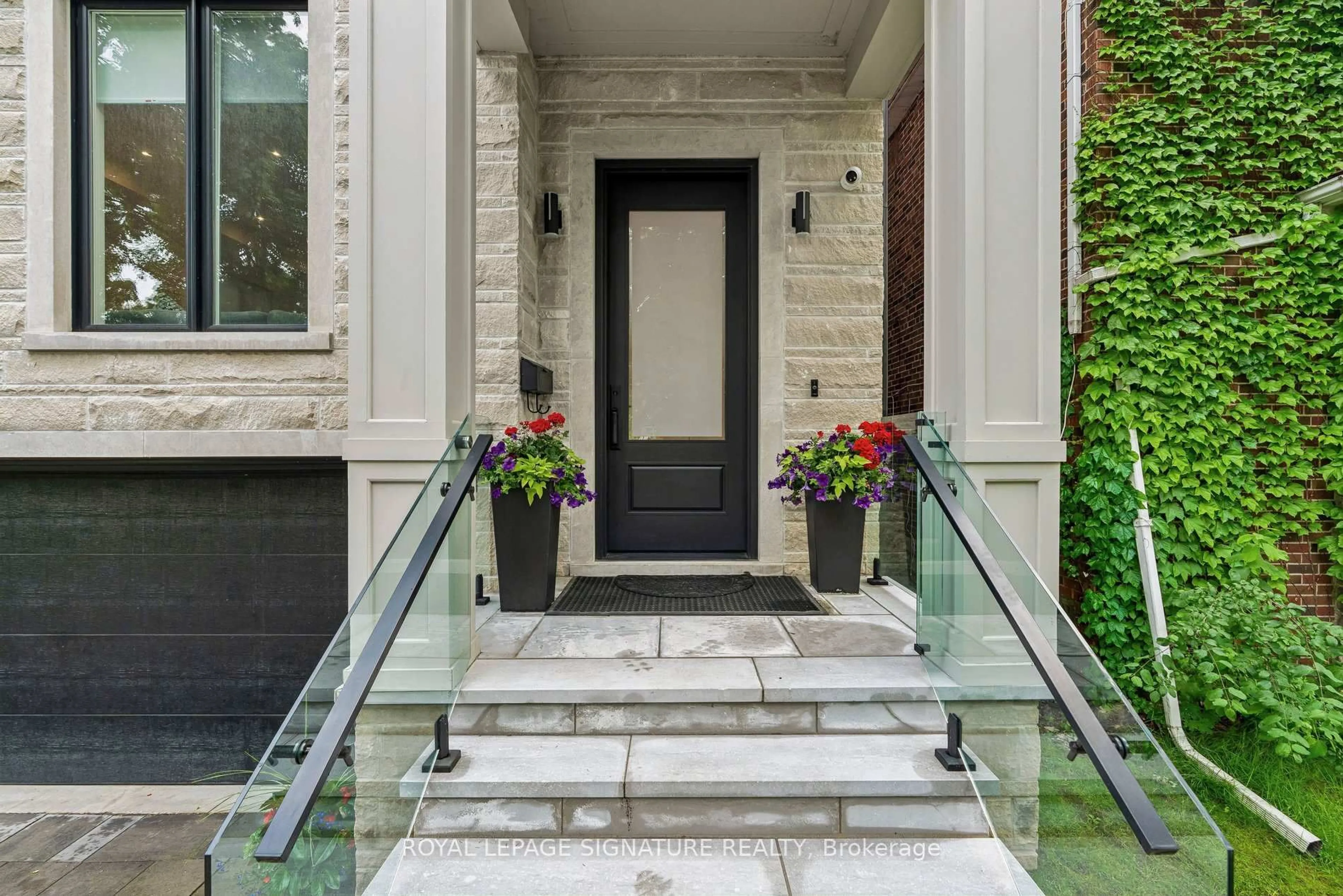 Indoor entryway for 115 Whitmore Ave, Toronto Ontario M6C 2H6