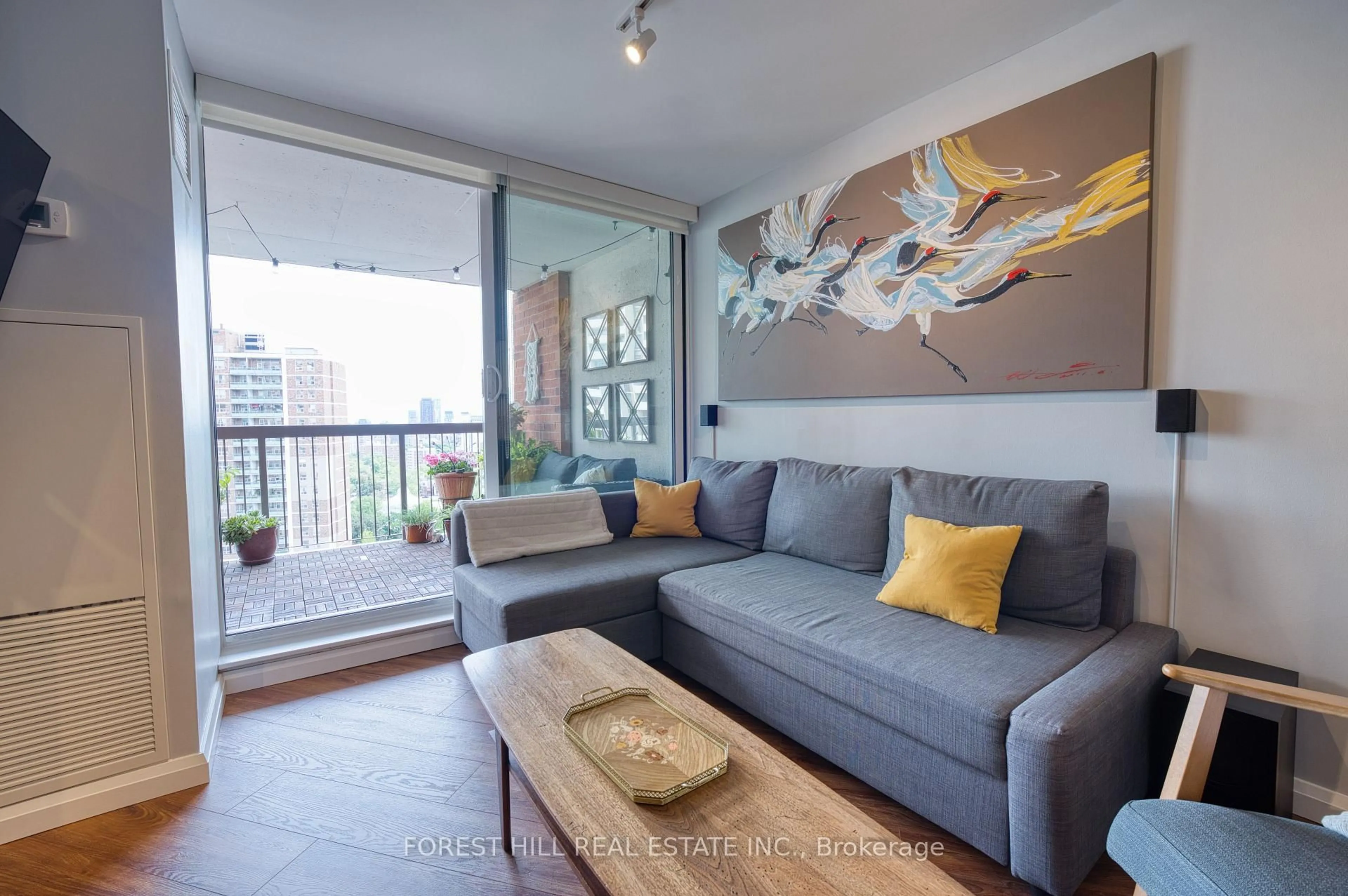 Living room with furniture, unknown for 77 Maitland Pl #1904, Toronto Ontario M4Y 2V6
