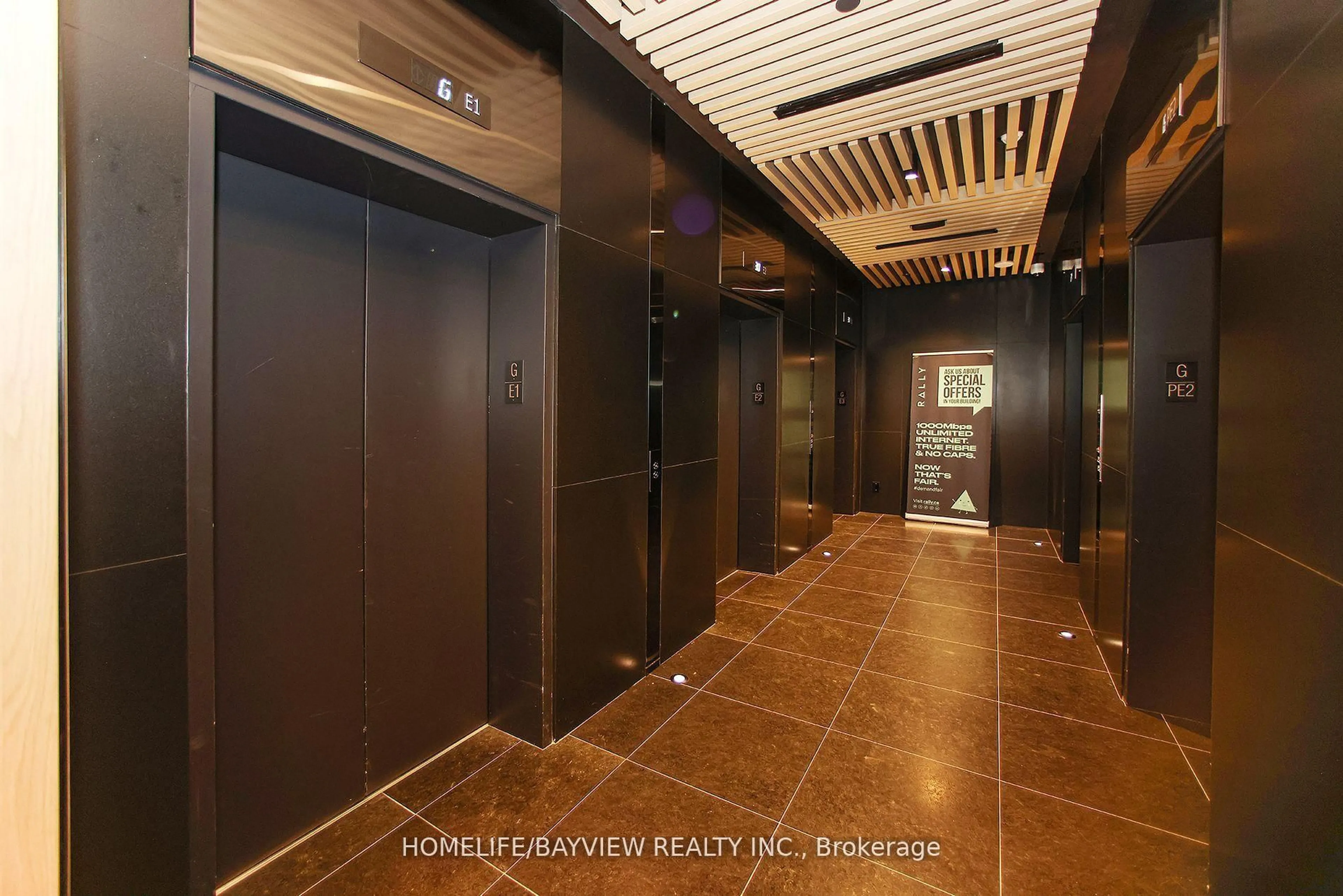 Indoor foyer for 15 Mercer St #PH03, Toronto Ontario M5V 0T8