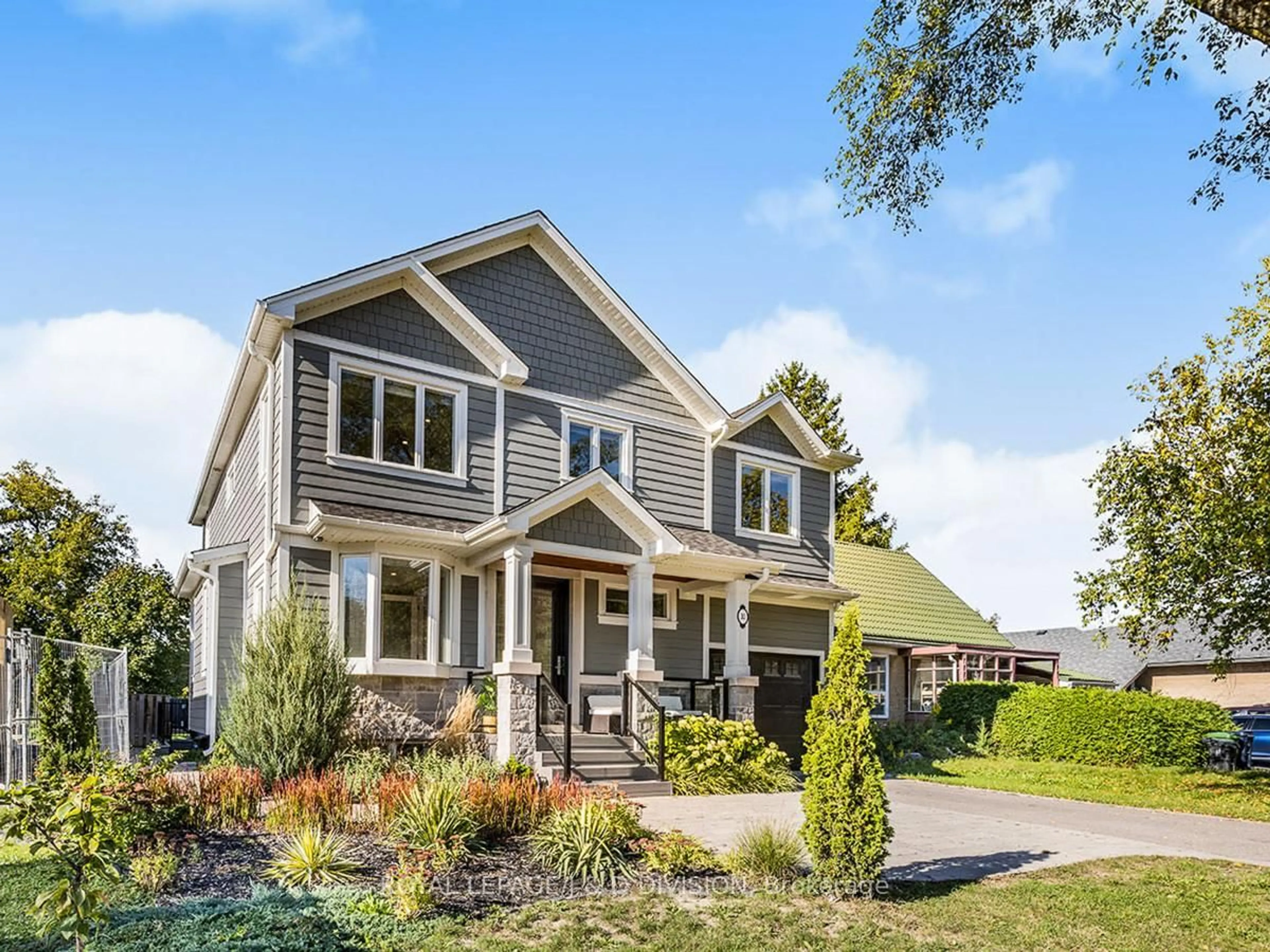 Home with vinyl exterior material, street for 30 Broadleaf Rd, Toronto Ontario M3B 1C2