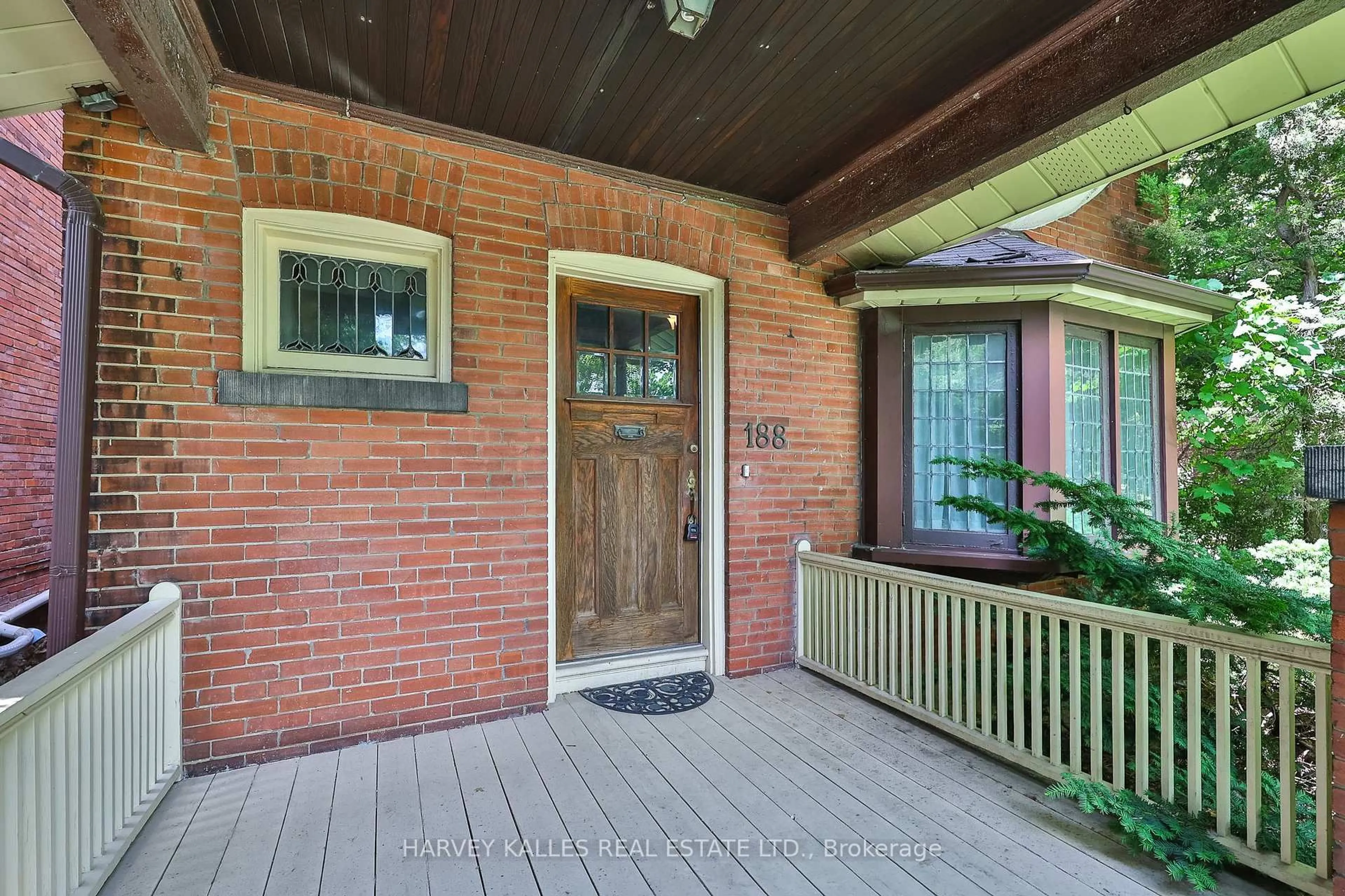 Indoor entryway for 188 Glen Rd, Toronto Ontario M4W 2W9