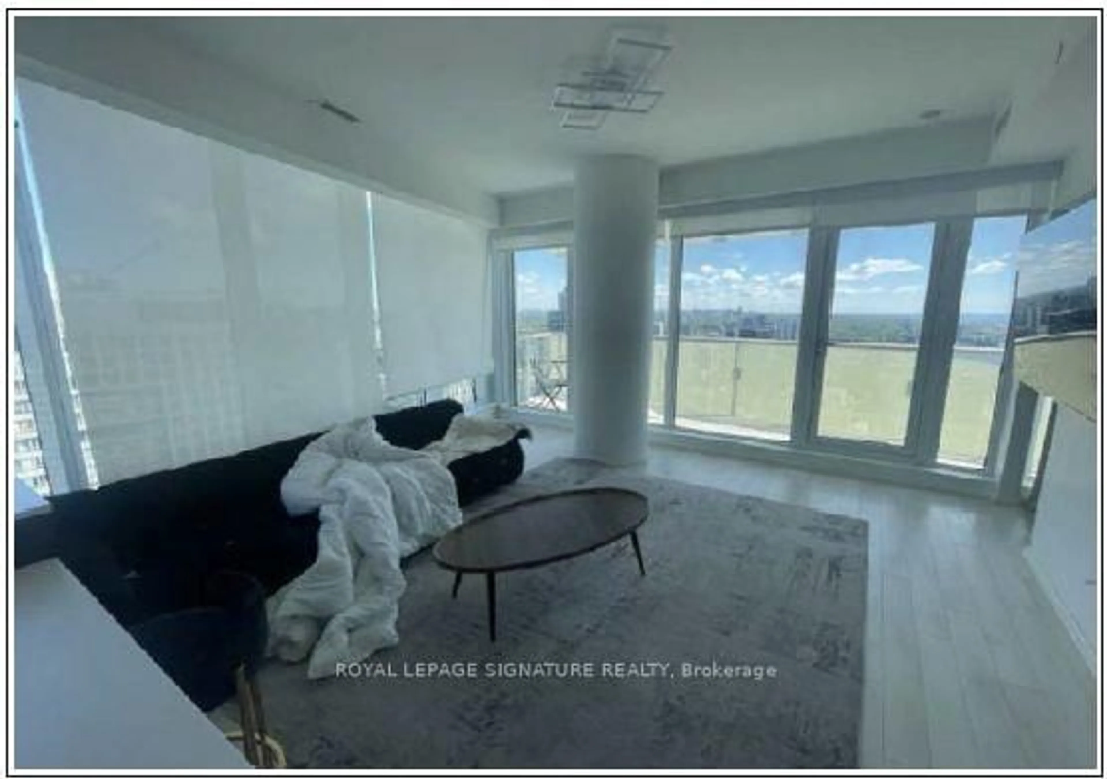 A pic of a room for 197 Yonge St #3802, Toronto Ontario M5B 0C1