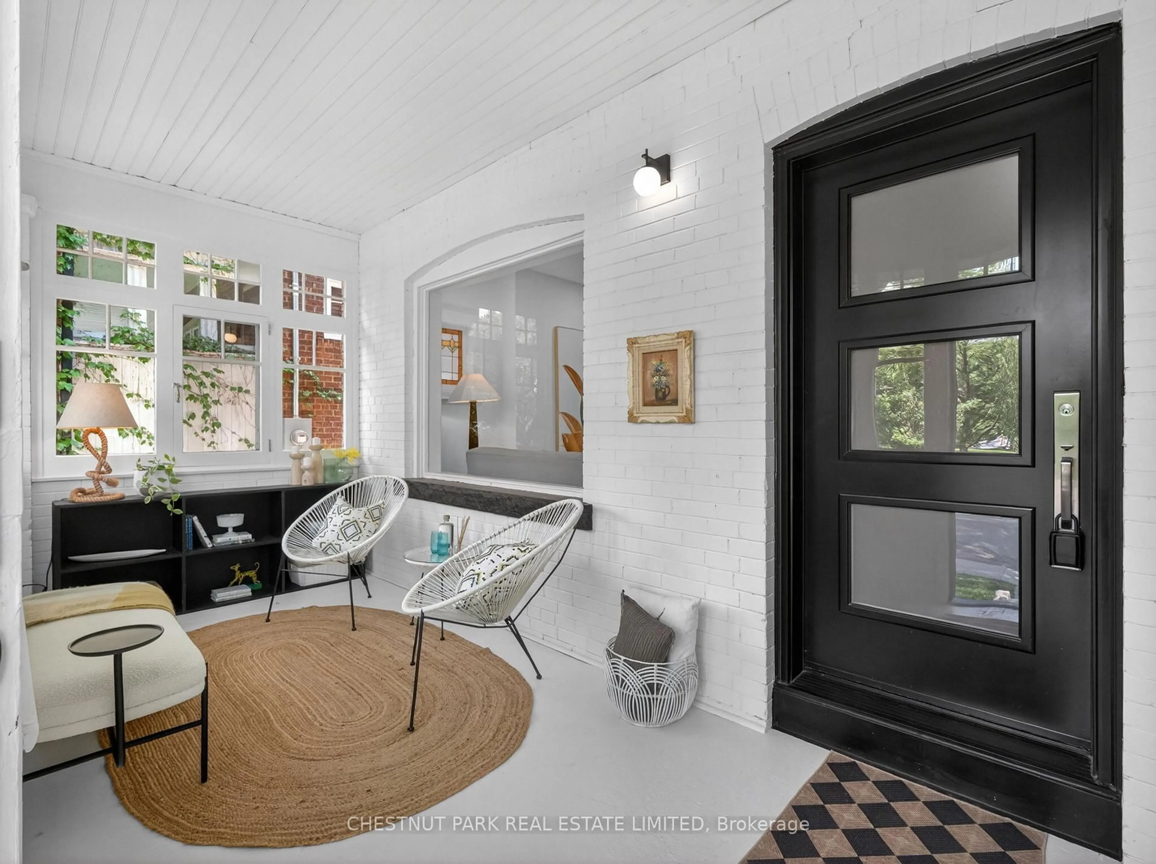 Indoor entryway for 73 Manor Rd, Toronto Ontario M4S 1R1