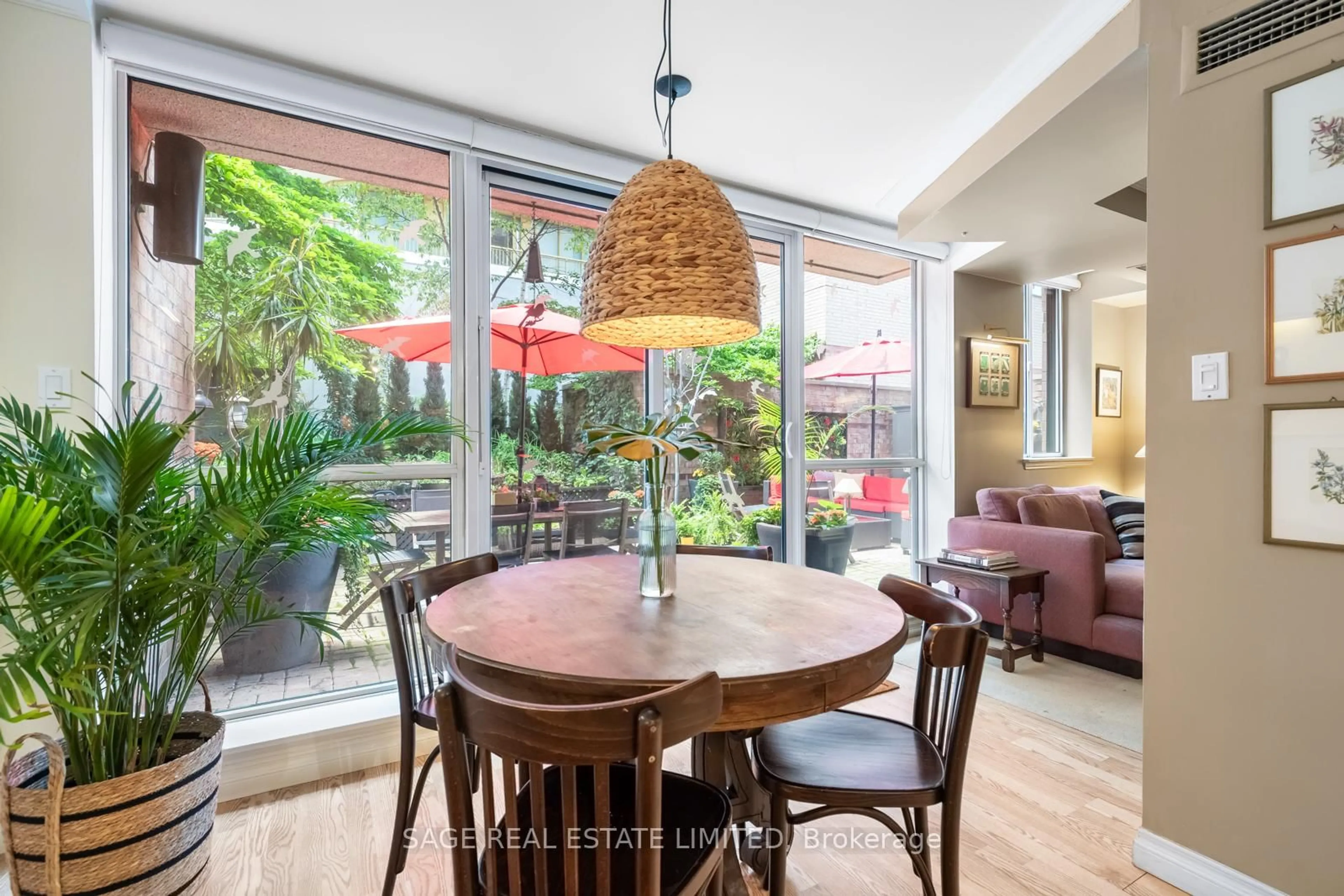 Dining room, unknown for 225 Davenport Rd #101, Toronto Ontario M5R 3R2