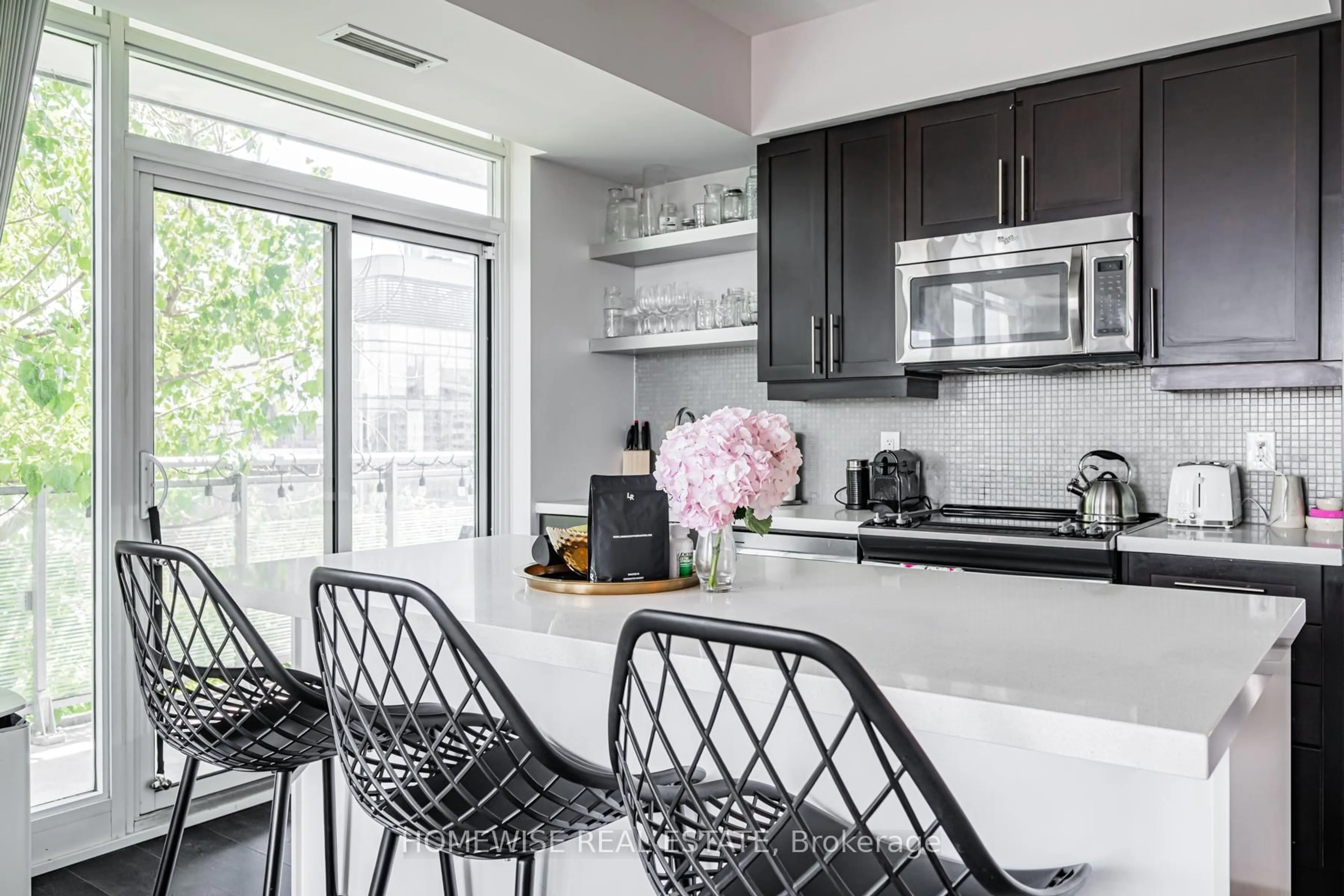 Contemporary kitchen, ceramic/tile floor for 525 Adelaide St #Lph12, Toronto Ontario M5V 1T6