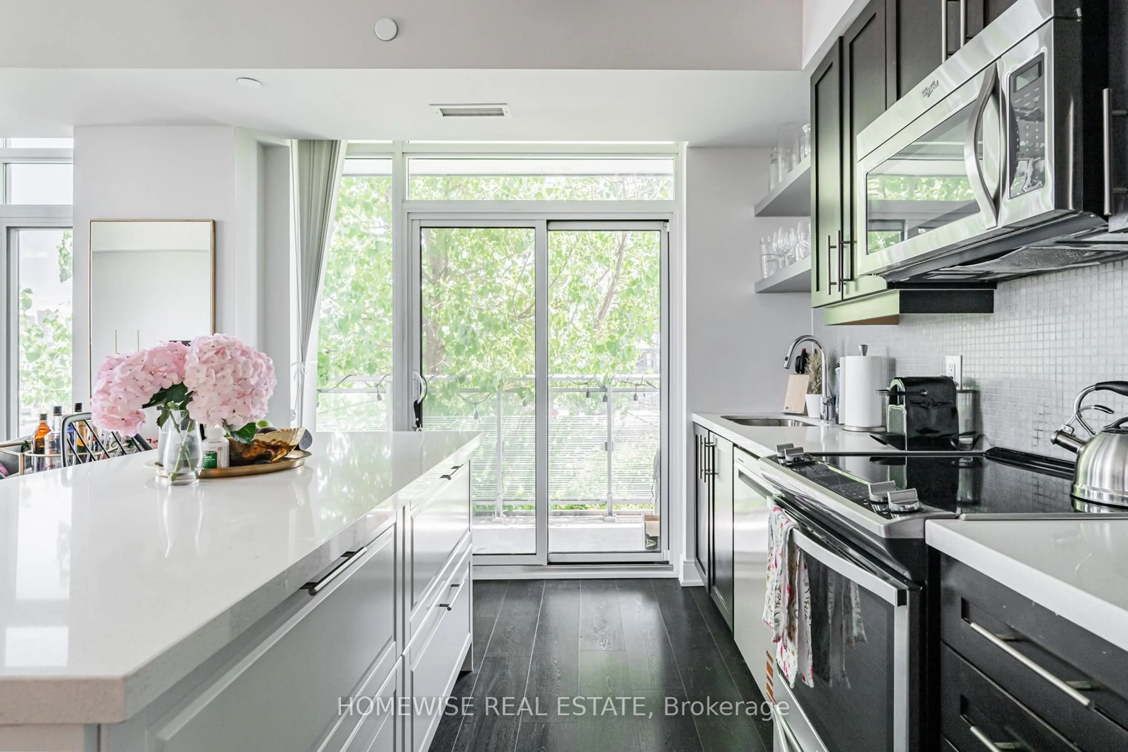 Contemporary kitchen, unknown for 525 Adelaide St #Lph12, Toronto Ontario M5V 1T6