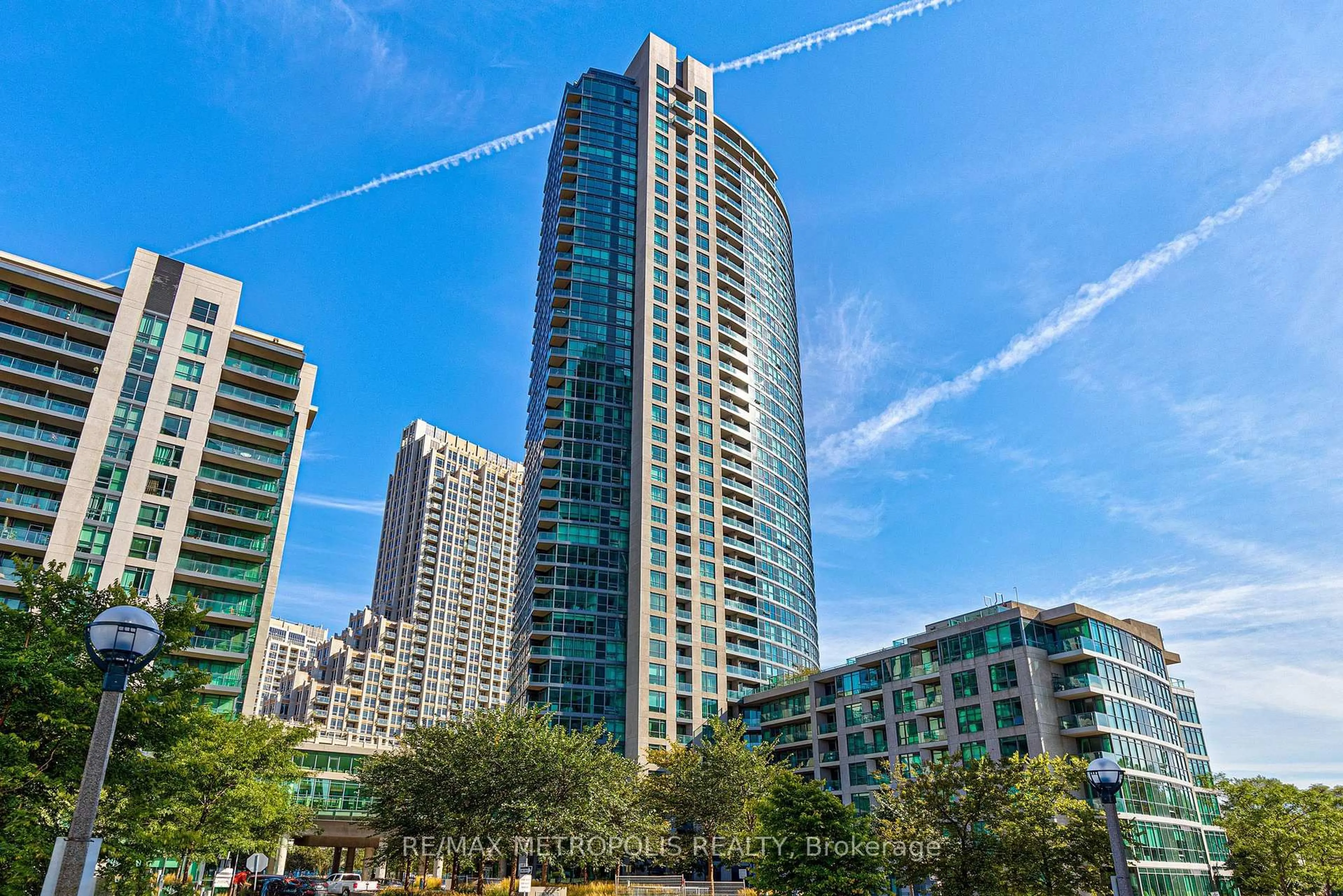Unknown for 215 Fort York Blvd #208, Toronto Ontario M5V 4A2