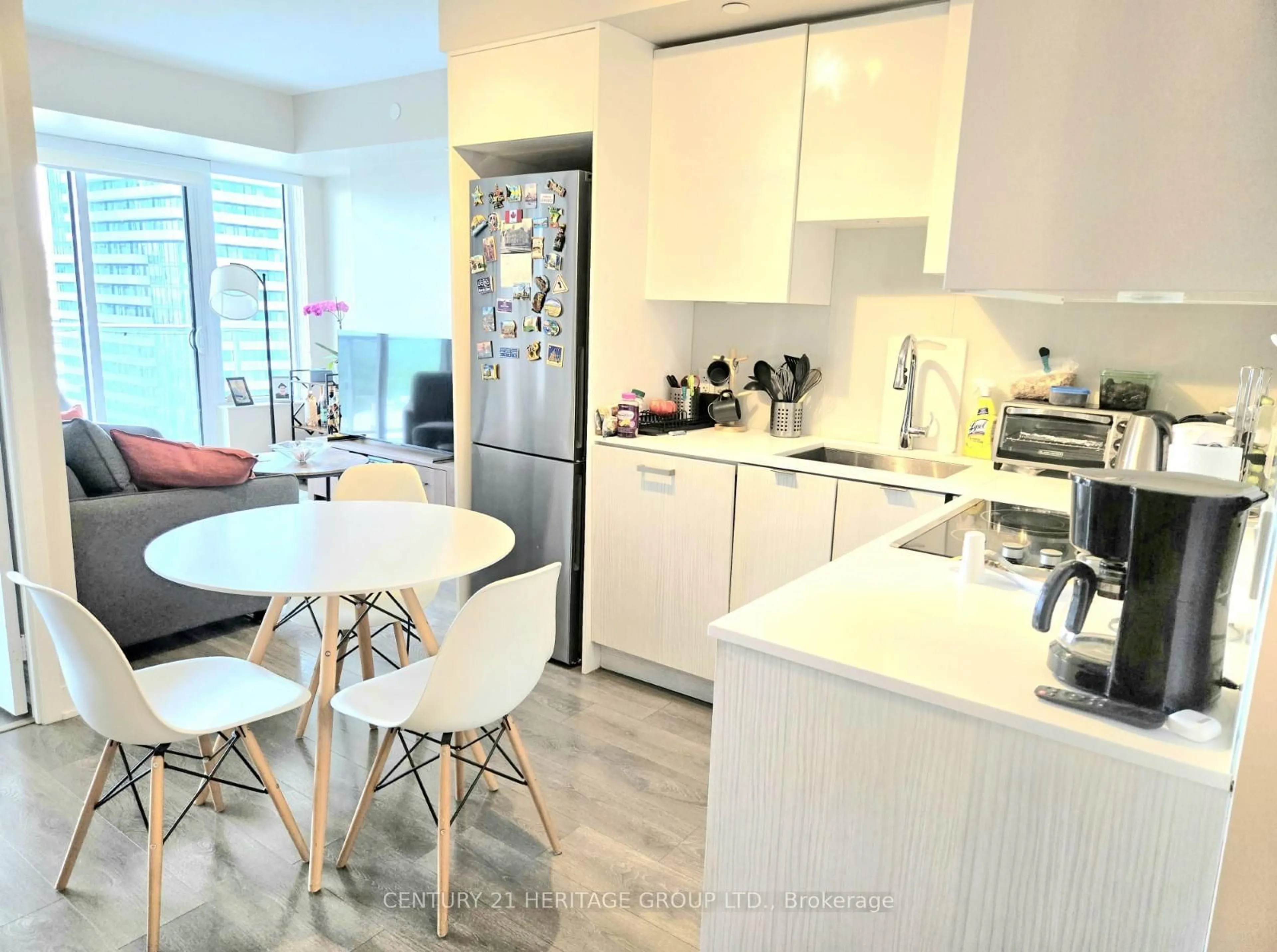 Open concept kitchen, unknown for 195 Redpath Ave #2006, Toronto Ontario M4P 0E4