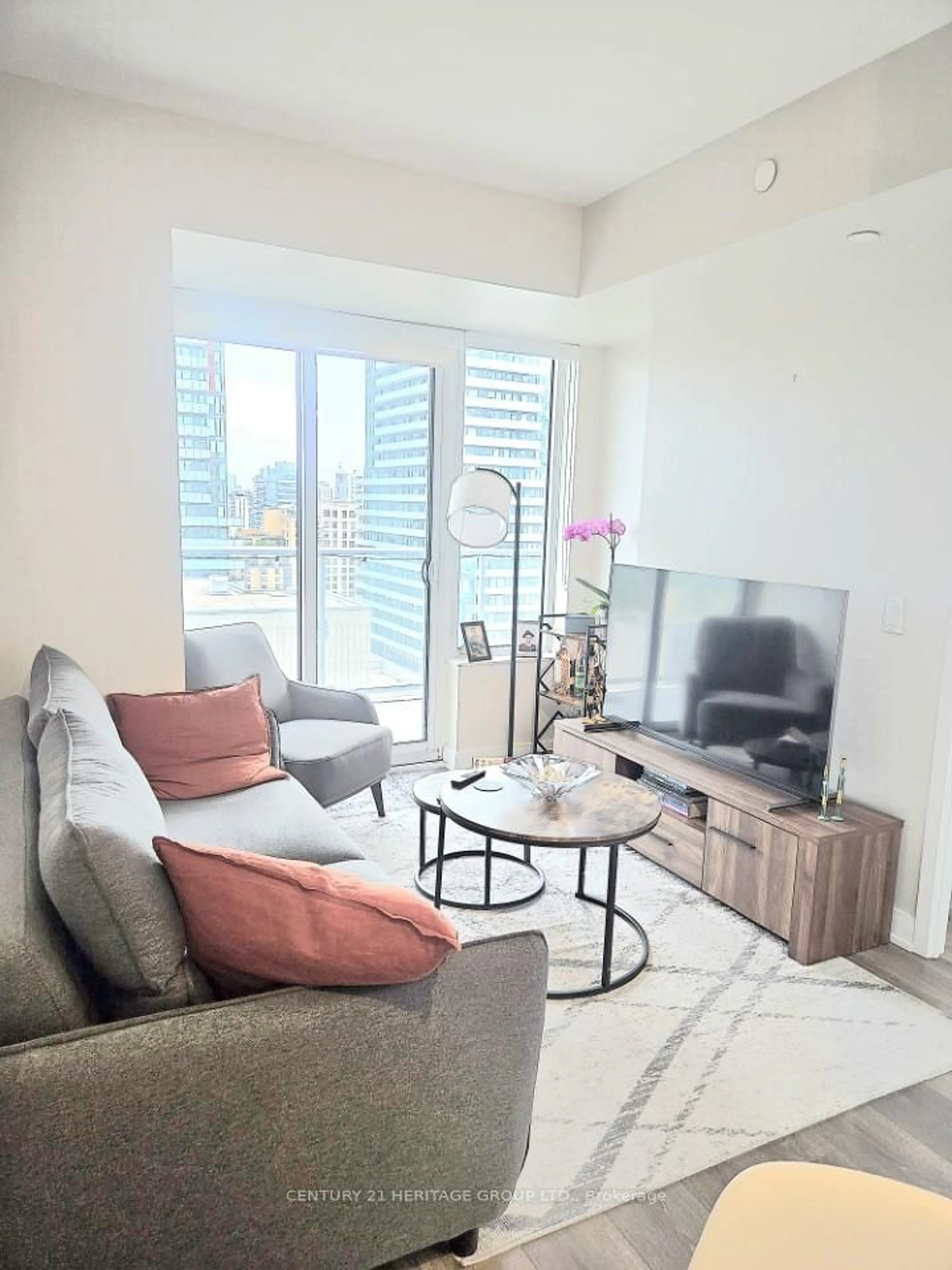 Living room with furniture, unknown for 195 Redpath Ave #2006, Toronto Ontario M4P 0E4