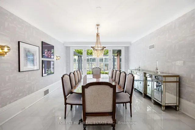 4 Ridgewood Rd, Toronto 5