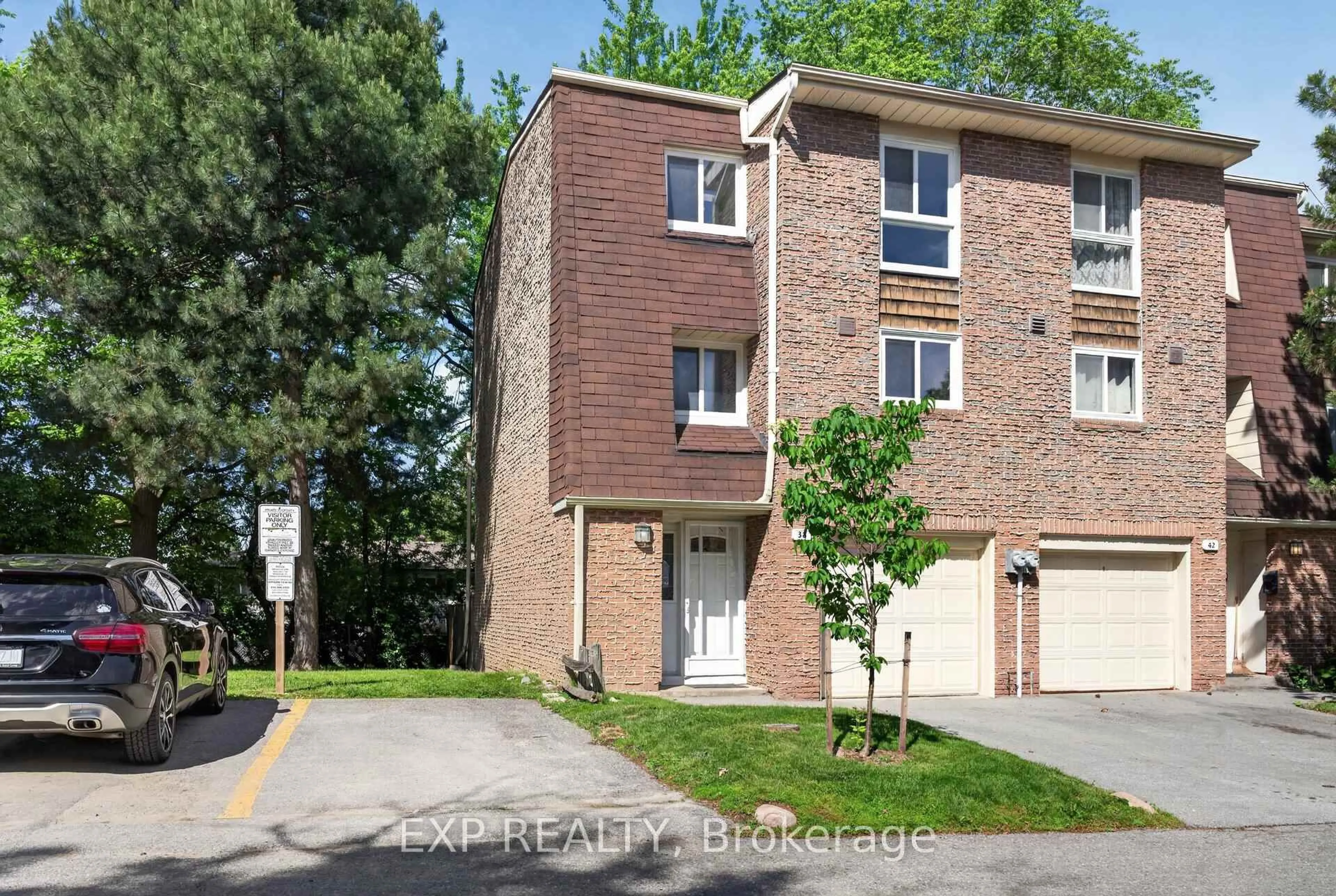 Home with brick exterior material, street for 38 Rusty Crestway, Toronto Ontario M2J 2Y4