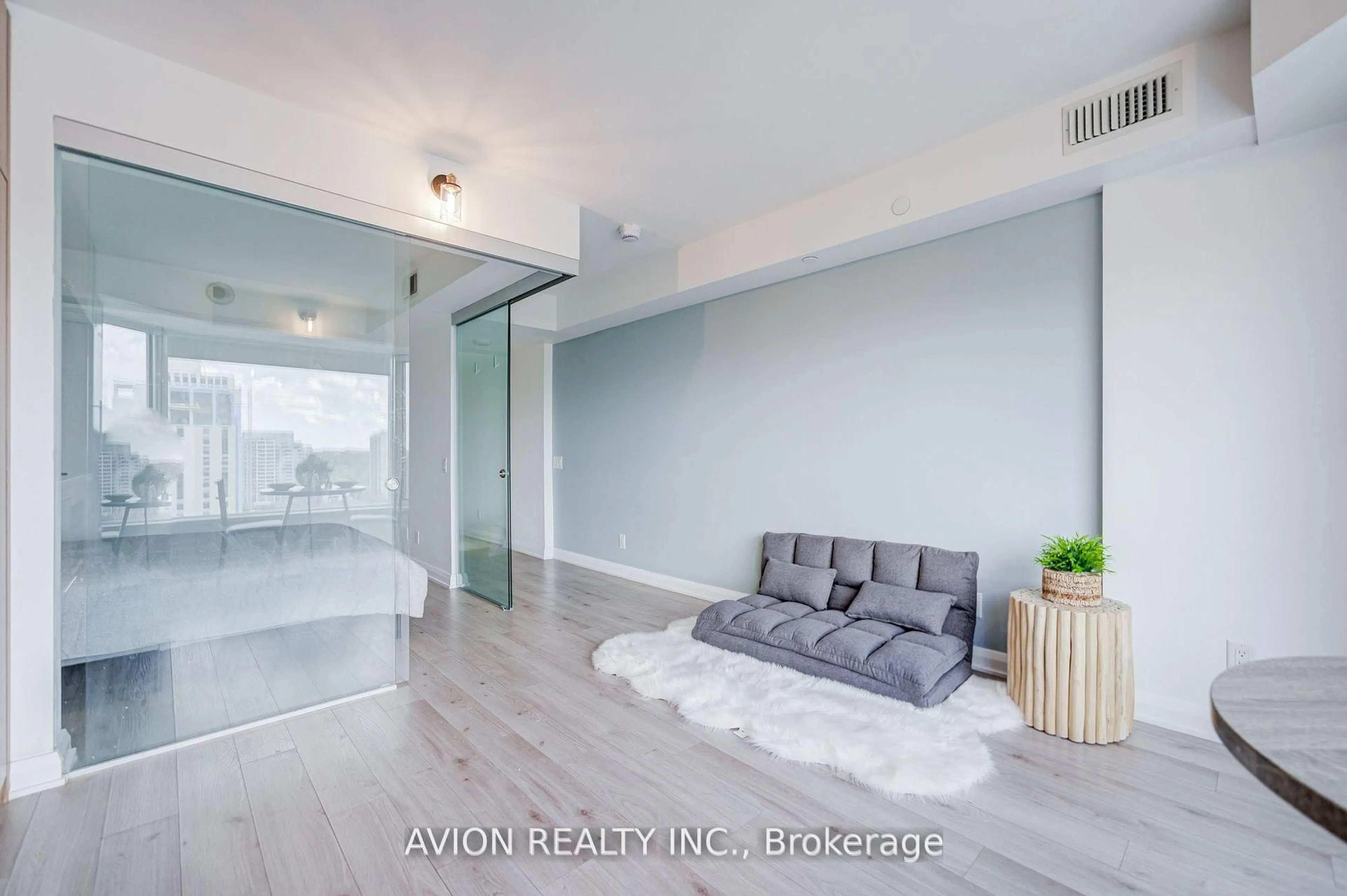 Unknown for 155 Yorkville Ave #1920, Toronto Ontario M5R 0B4