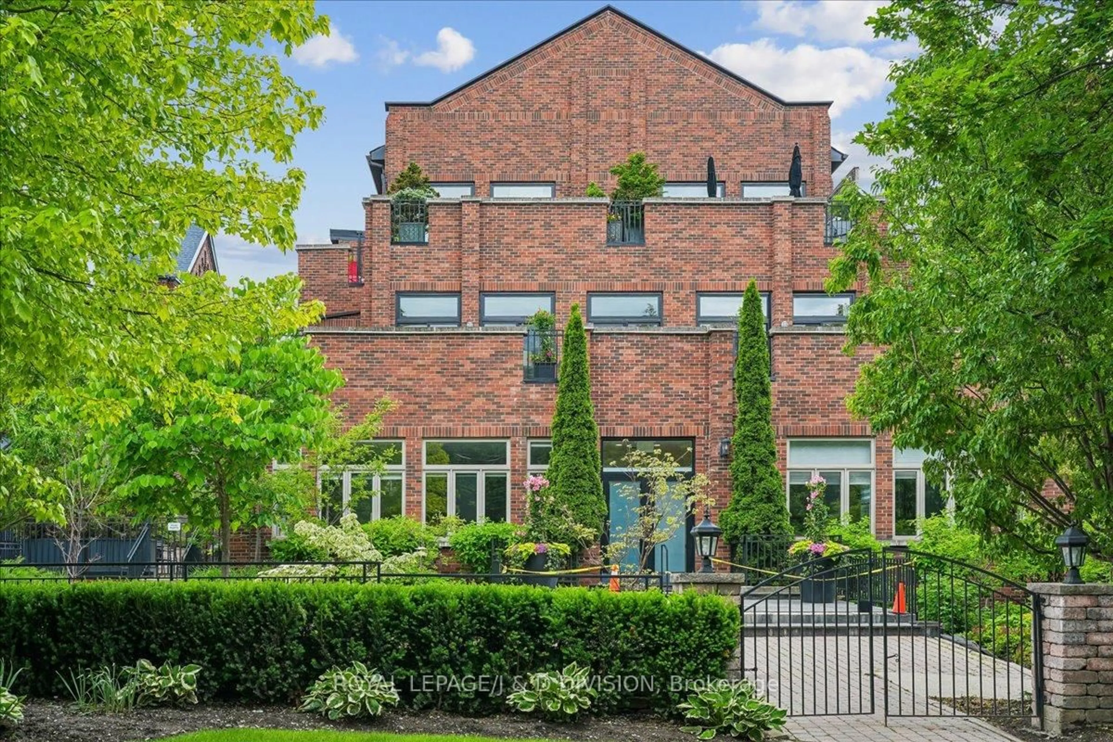 Home with brick exterior material, building for 65 Sheldrake Blvd #112, Toronto Ontario M4P 2B1