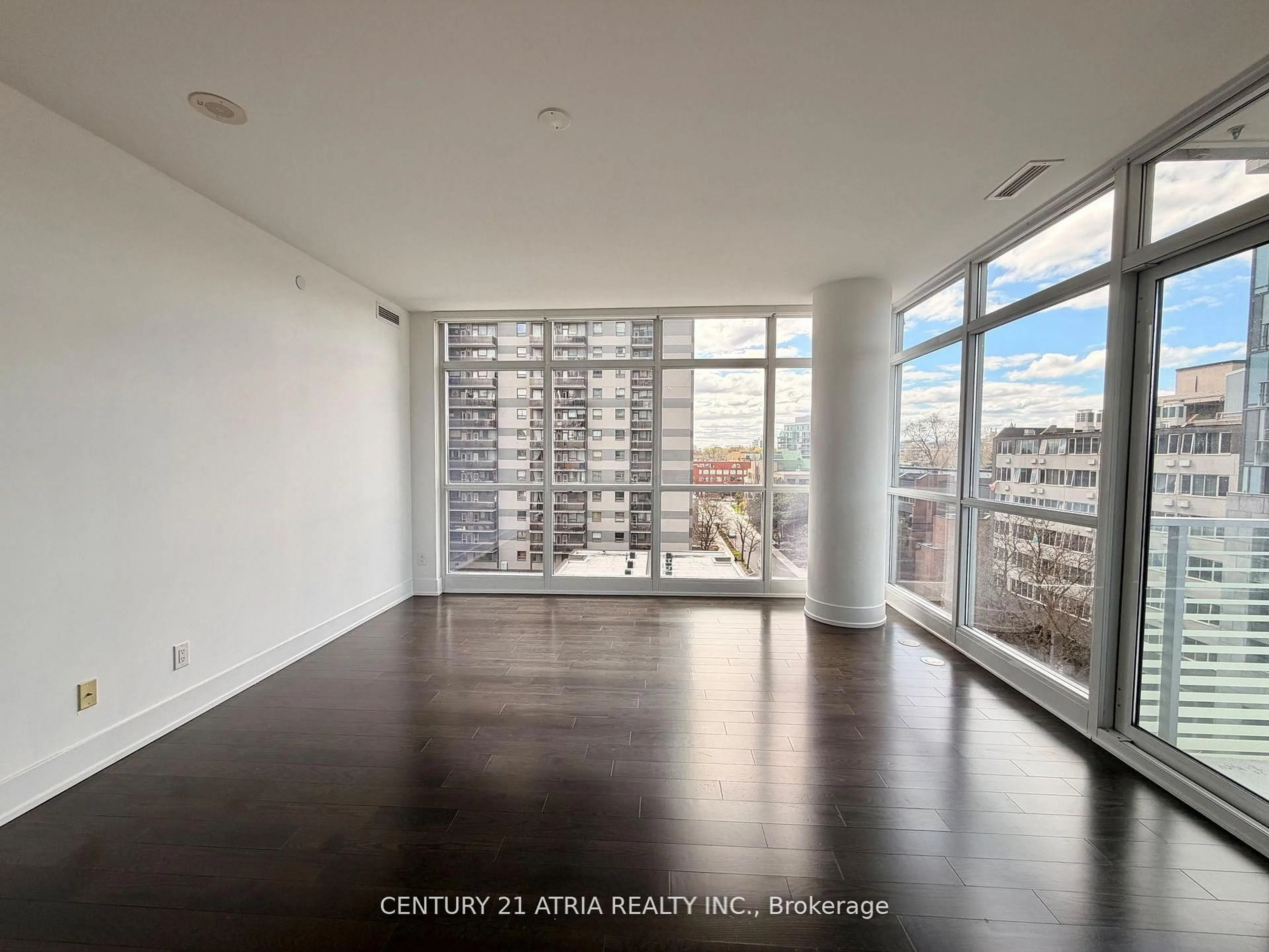 A pic of a room for 170 Avenue Rd #506, Toronto Ontario M5R 0A4