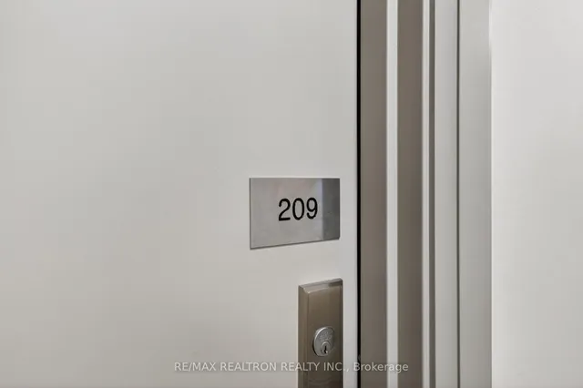 275 Yorkland Rd #209, Toronto 4