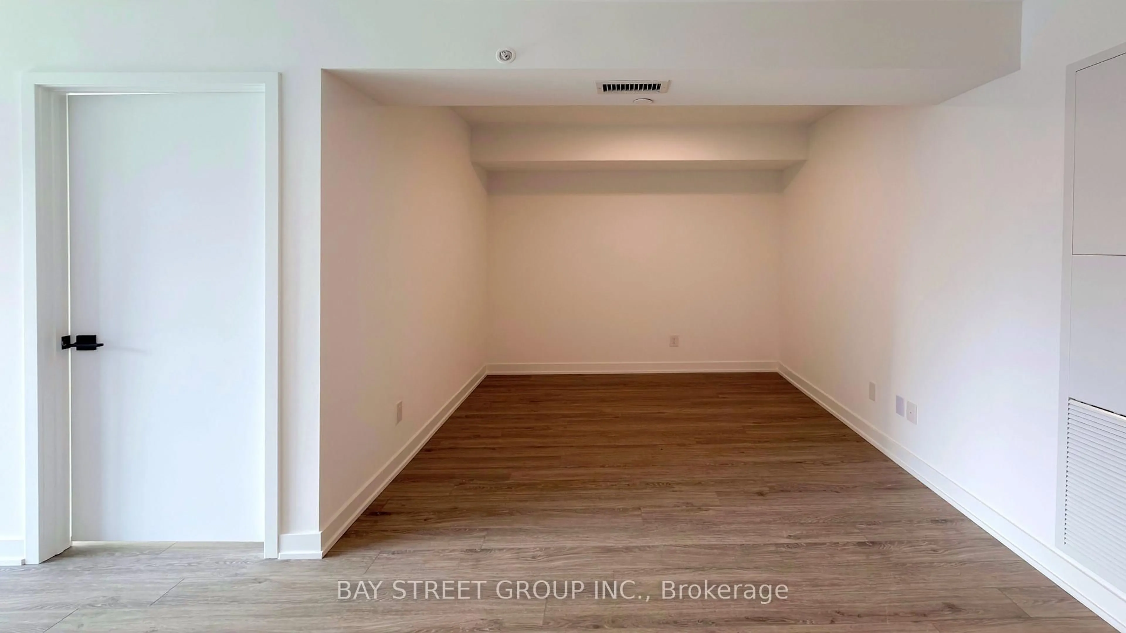 A pic of a room for 609 Sherbourne St #1211, Toronto Ontario M4X 0A4