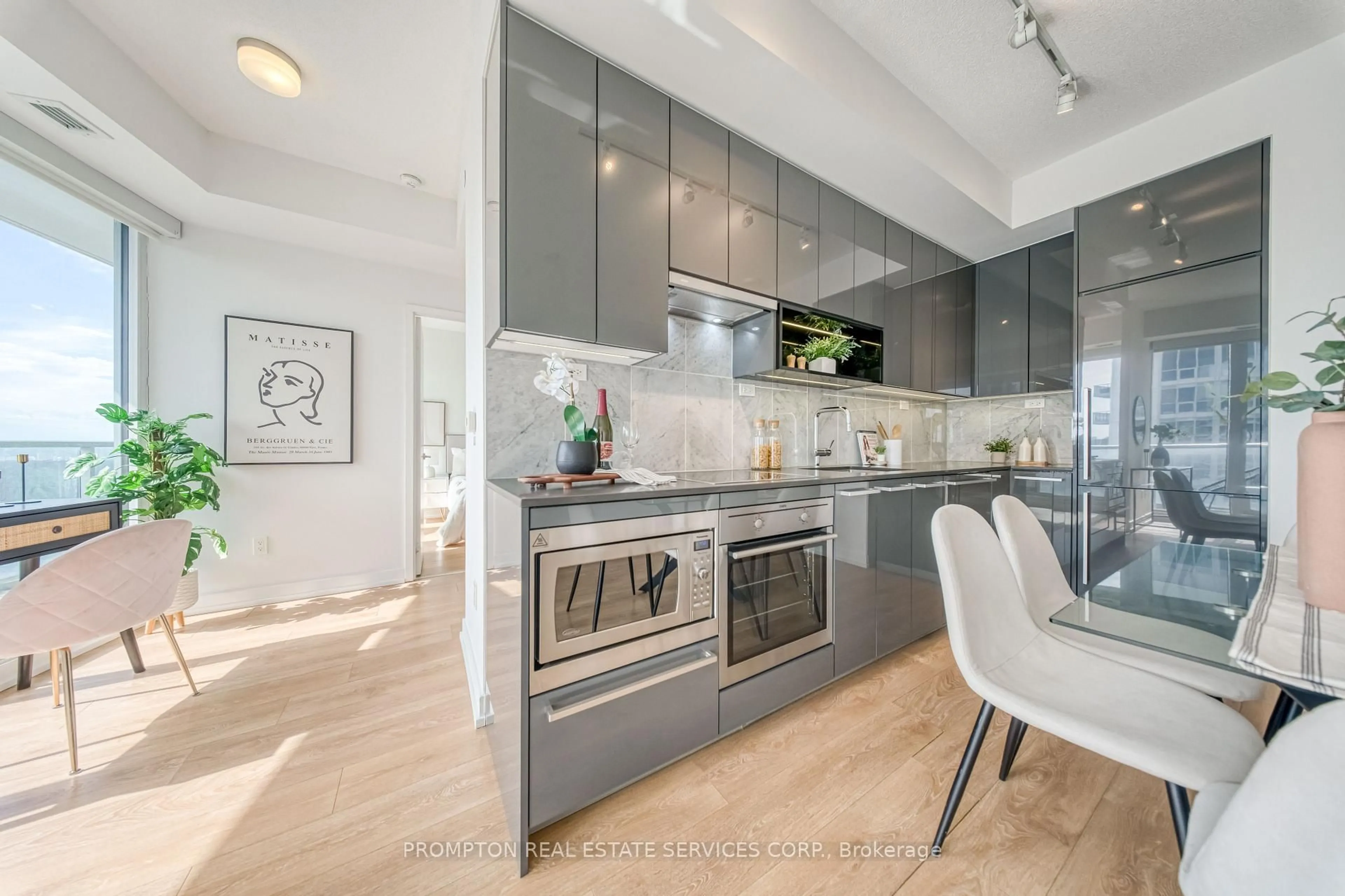 Open concept kitchen, unknown for 115 Mcmahon Dr #3802, Toronto Ontario M2K 0E3