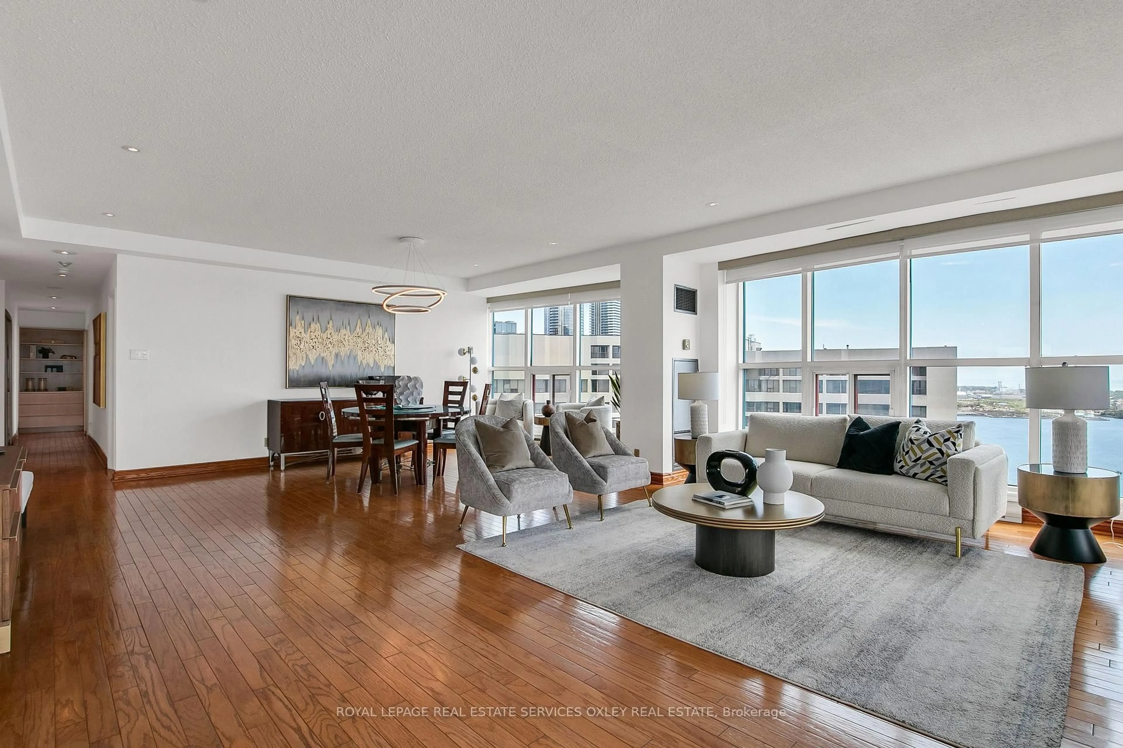 Living room with furniture, unknown for 99 Harbour Sq #PH04, Toronto Ontario M5J 2H2