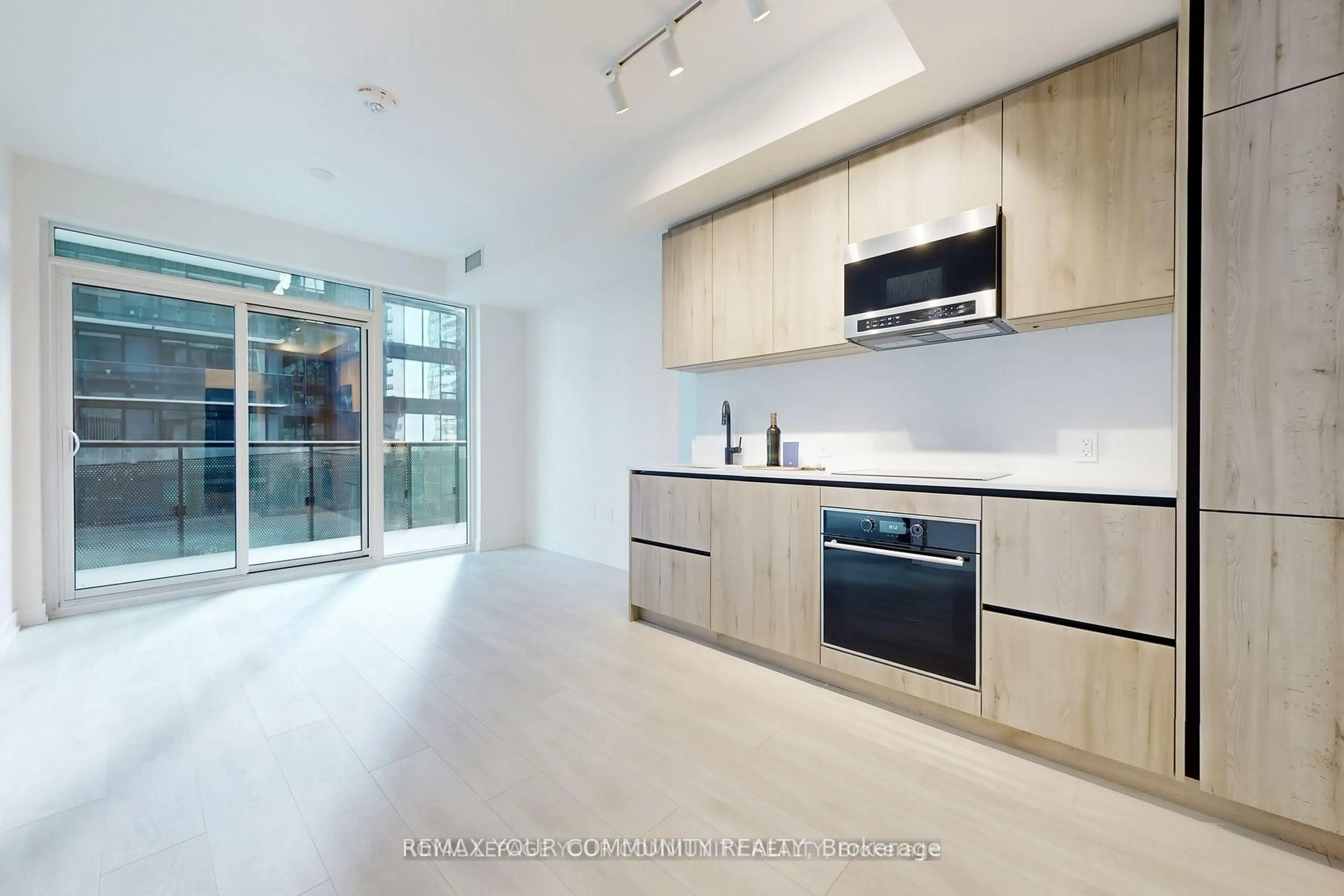 Unknown for 117 Broadway Ave #1401, Toronto Ontario M4P 1V3