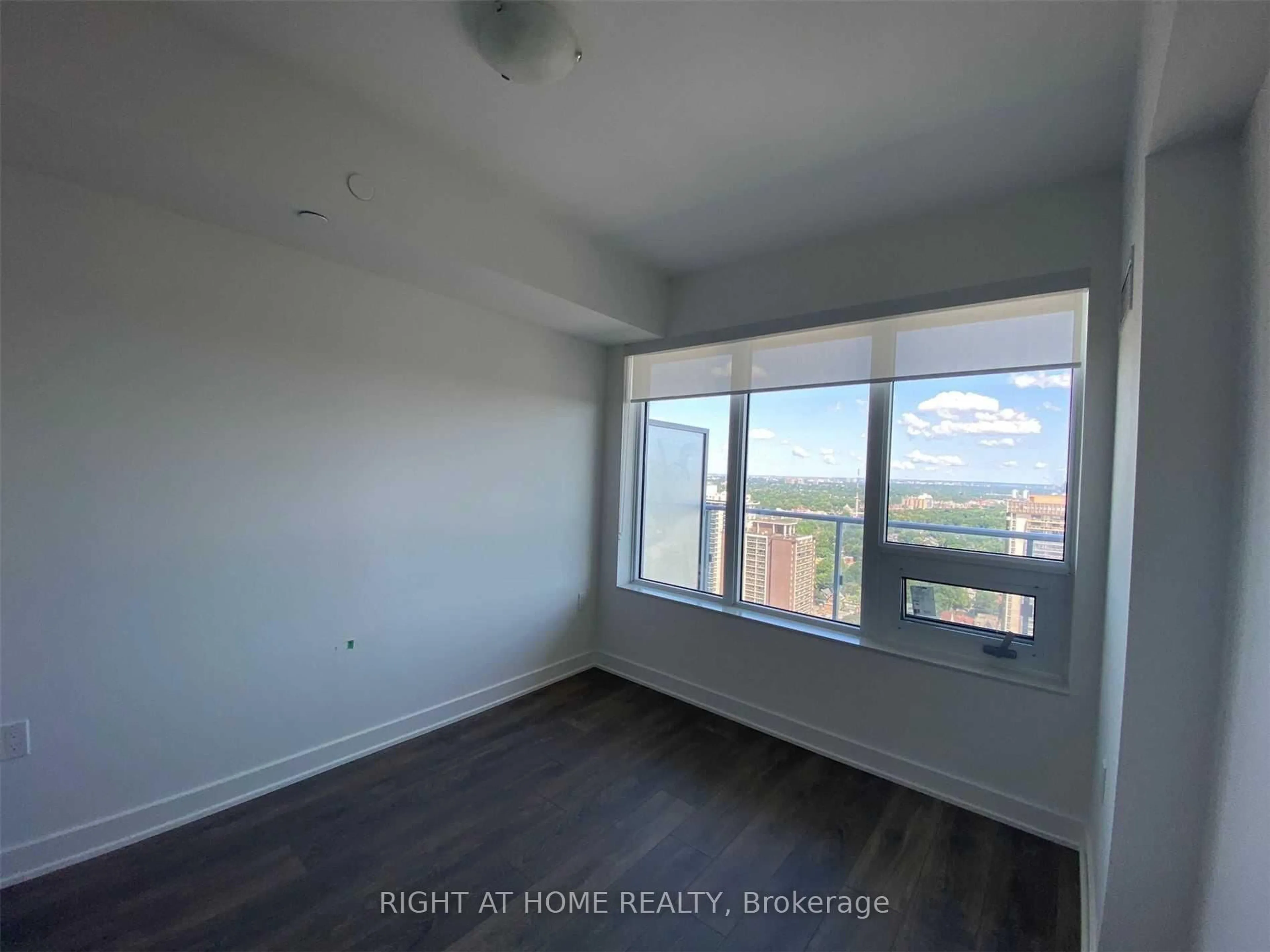 A pic of a room for 99 Broadway Ave #3101, Toronto Ontario M4P 0E3