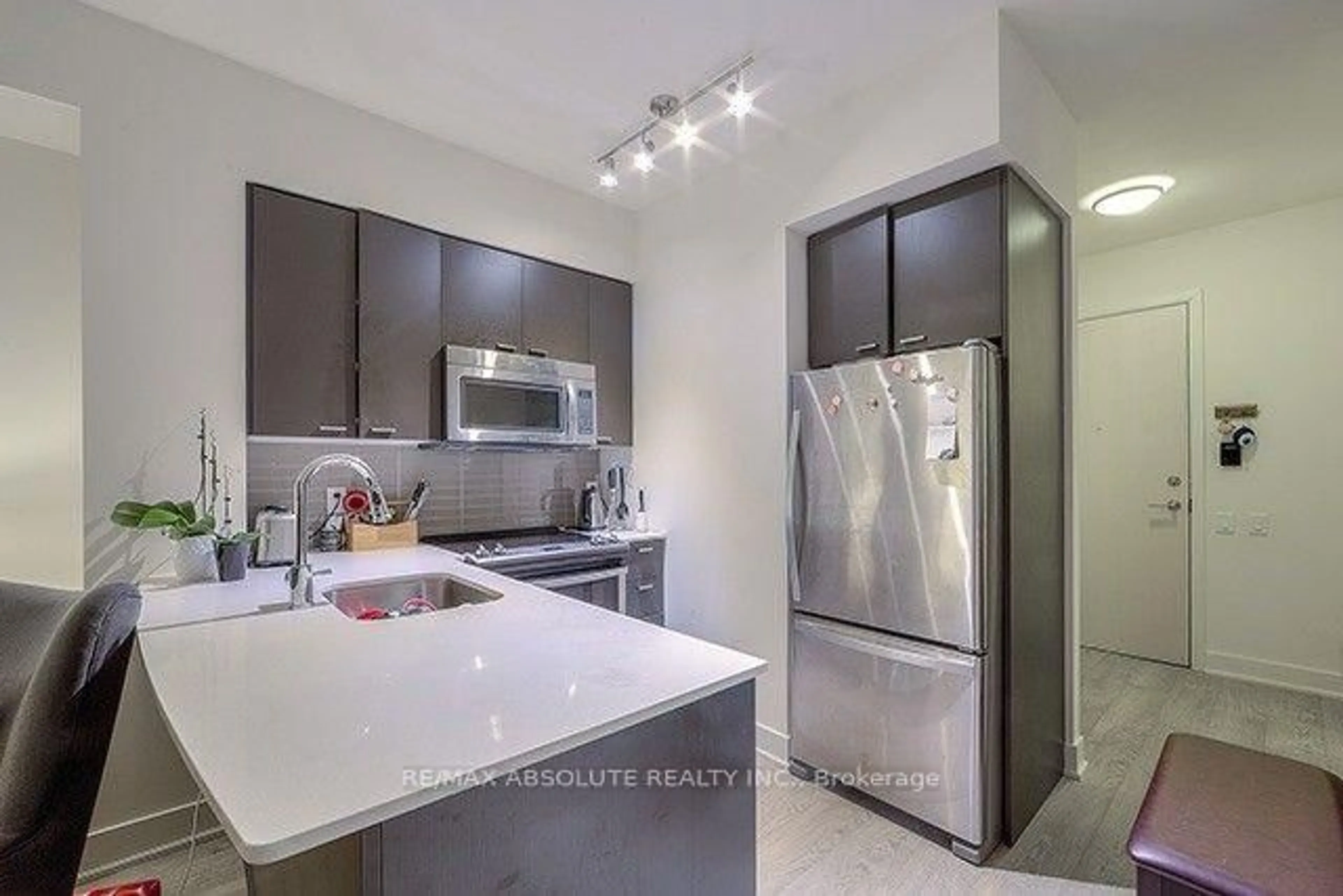 Unknown for 30 Roehampton Ave #3007, Toronto Ontario M4P 0B9