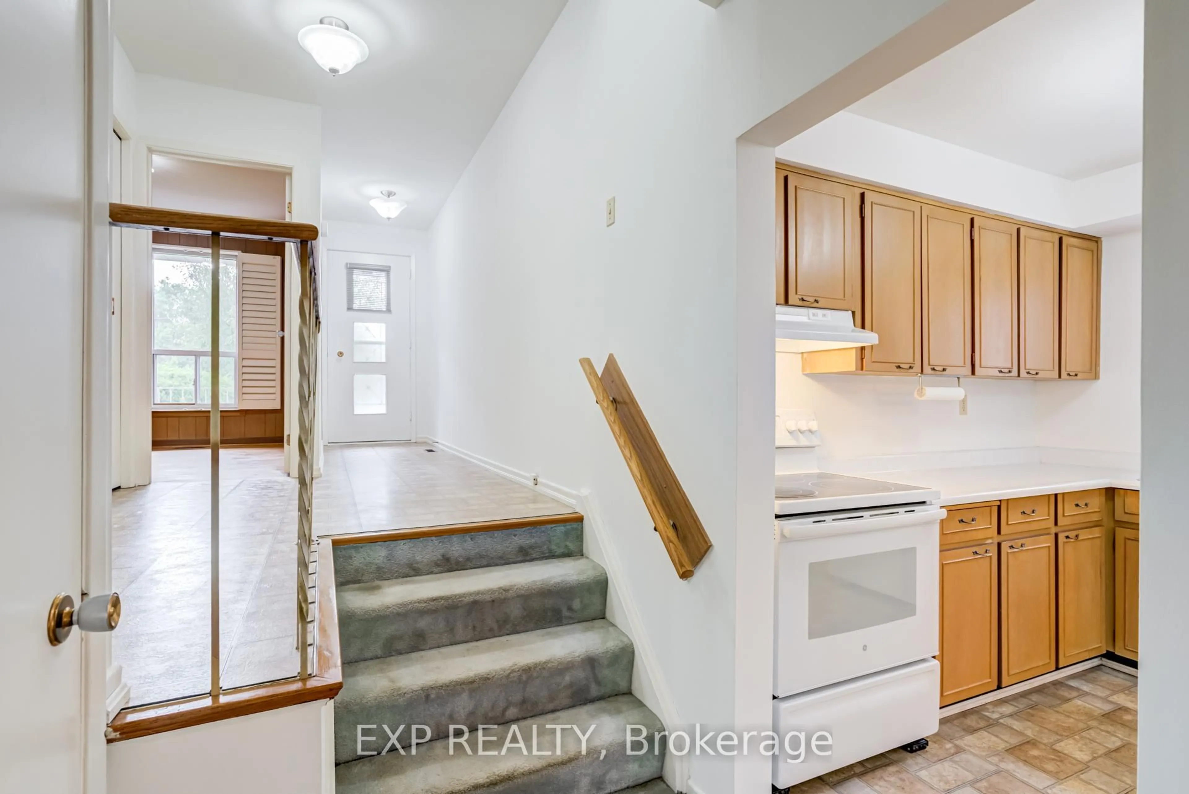 Unknown for 83 Green Bush Rd, Toronto Ontario M2M 1P2