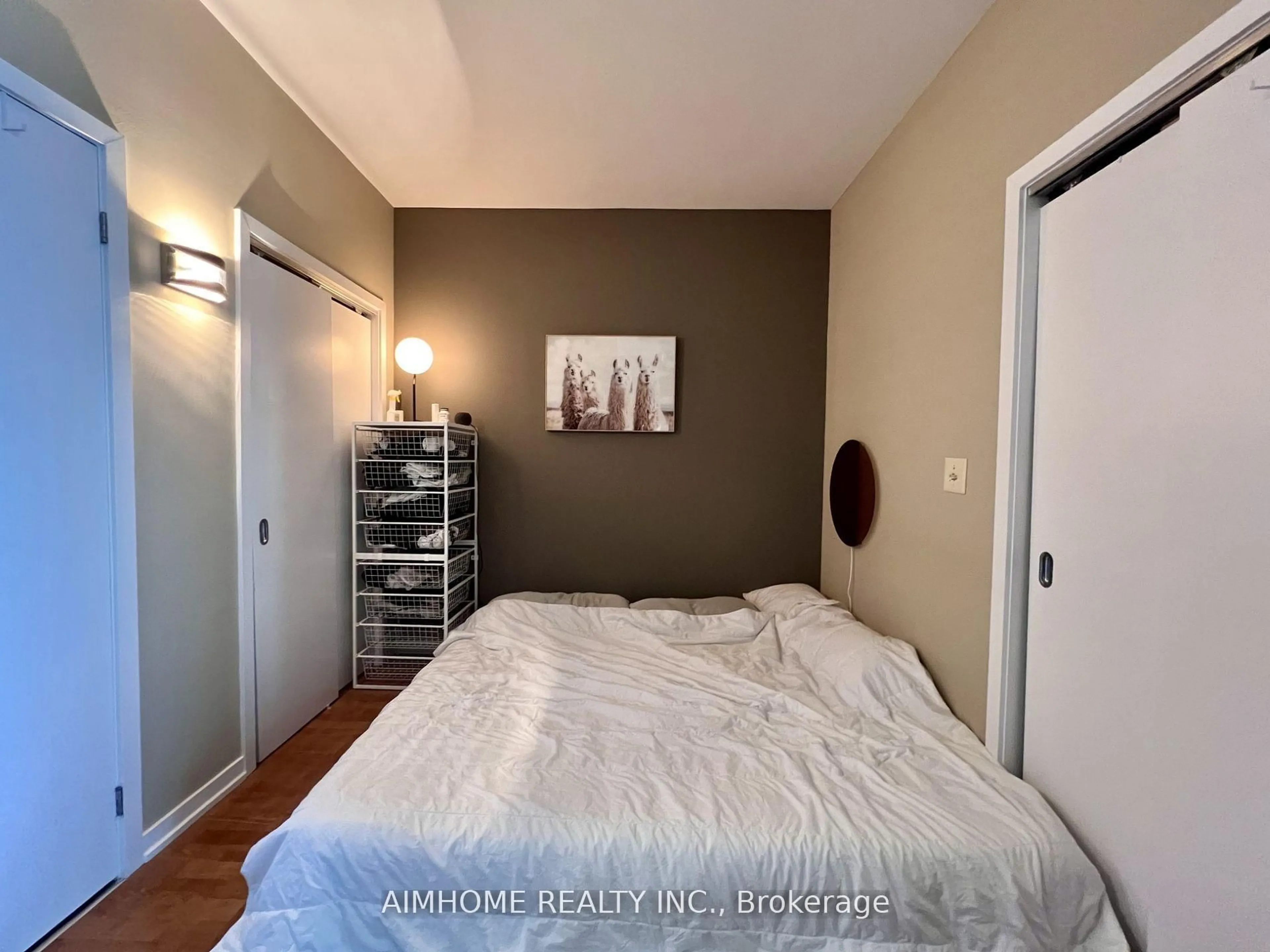 Bedroom with bed, unknown for 33 Lombard St #2505, Toronto Ontario M5C 3H8