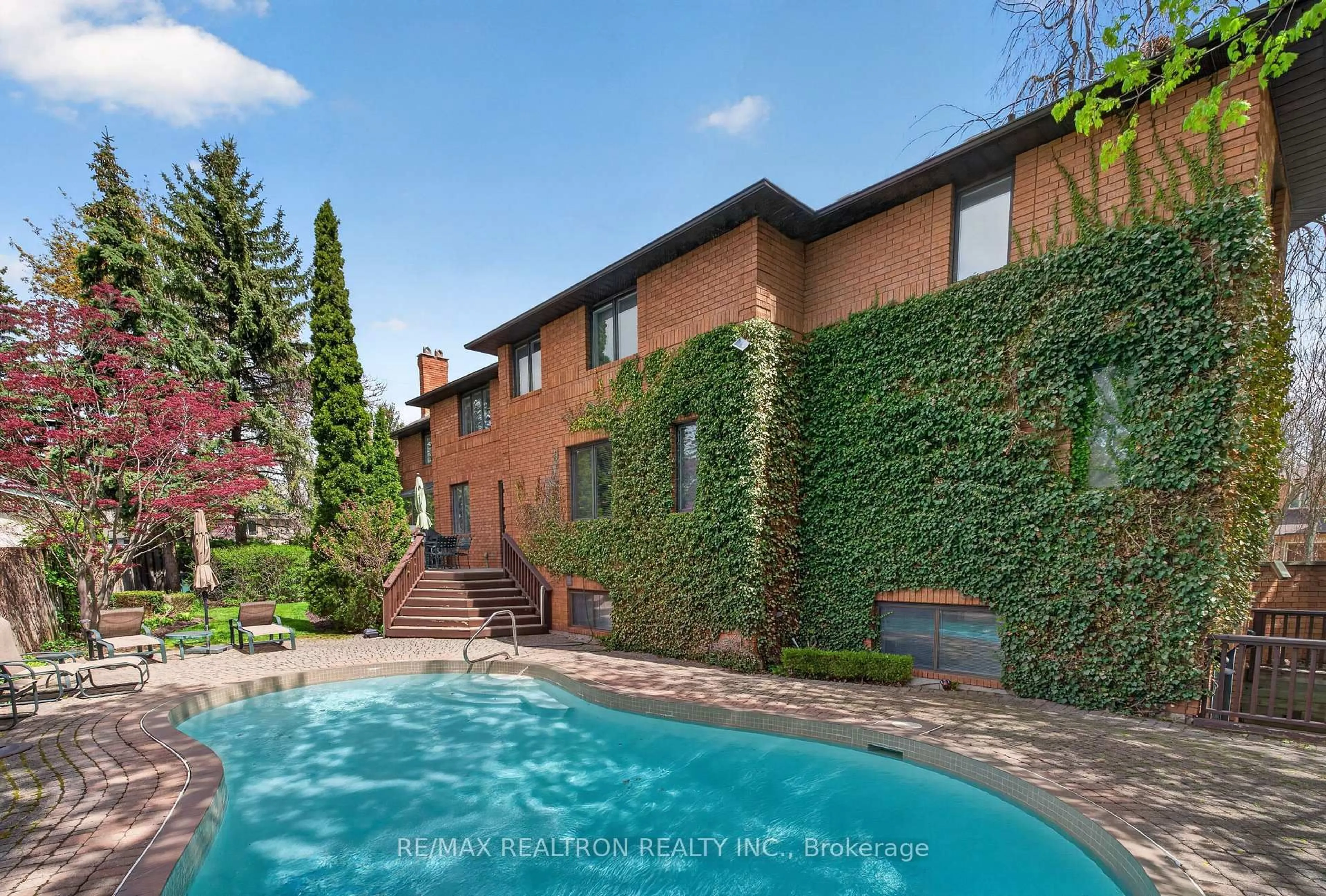 Pool for 15 Sunforest Crt, Toronto Ontario M2R 3W3