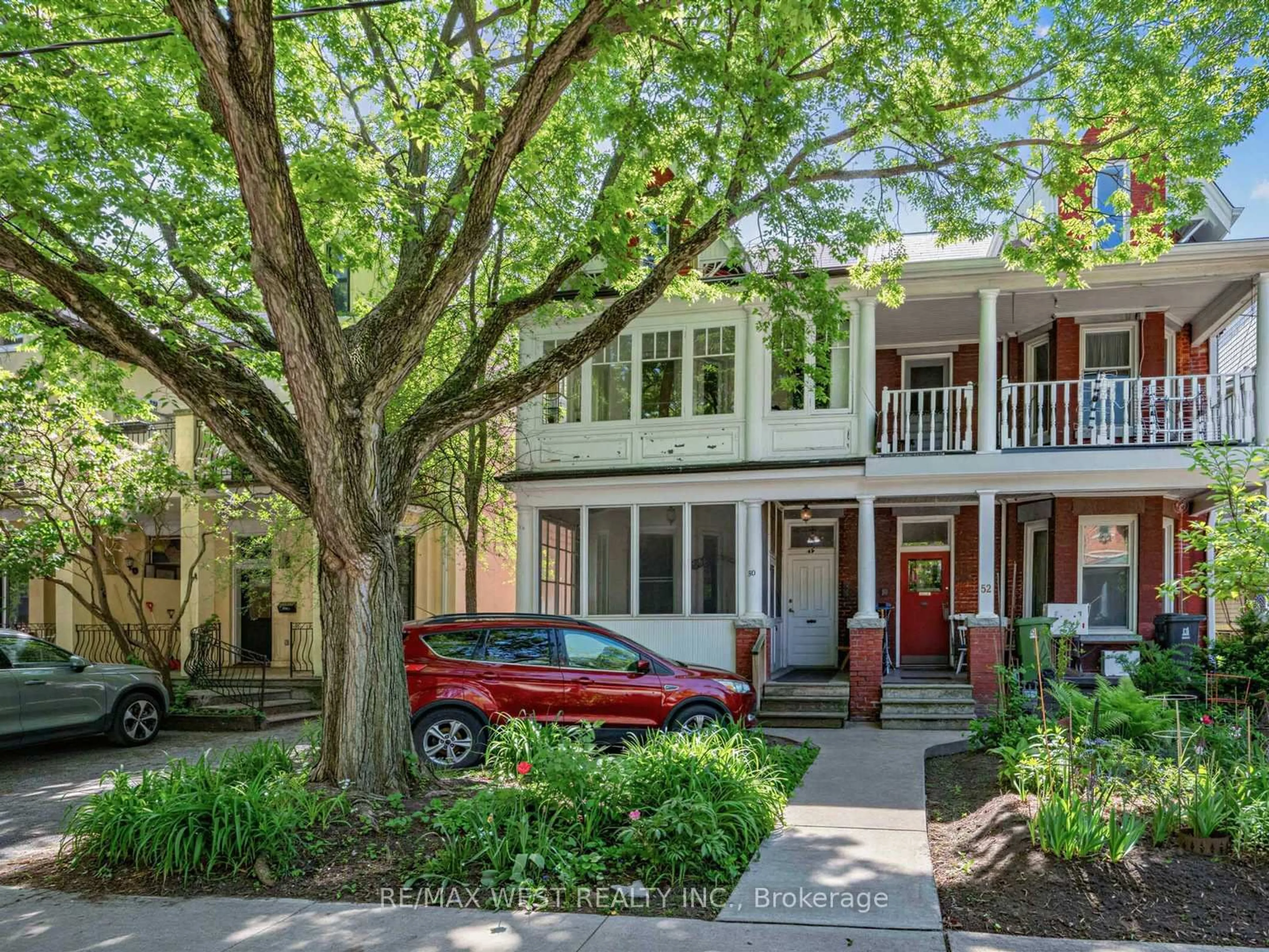 Home with brick exterior material, street for 50 Albany Ave, Toronto Ontario M5R 3C3