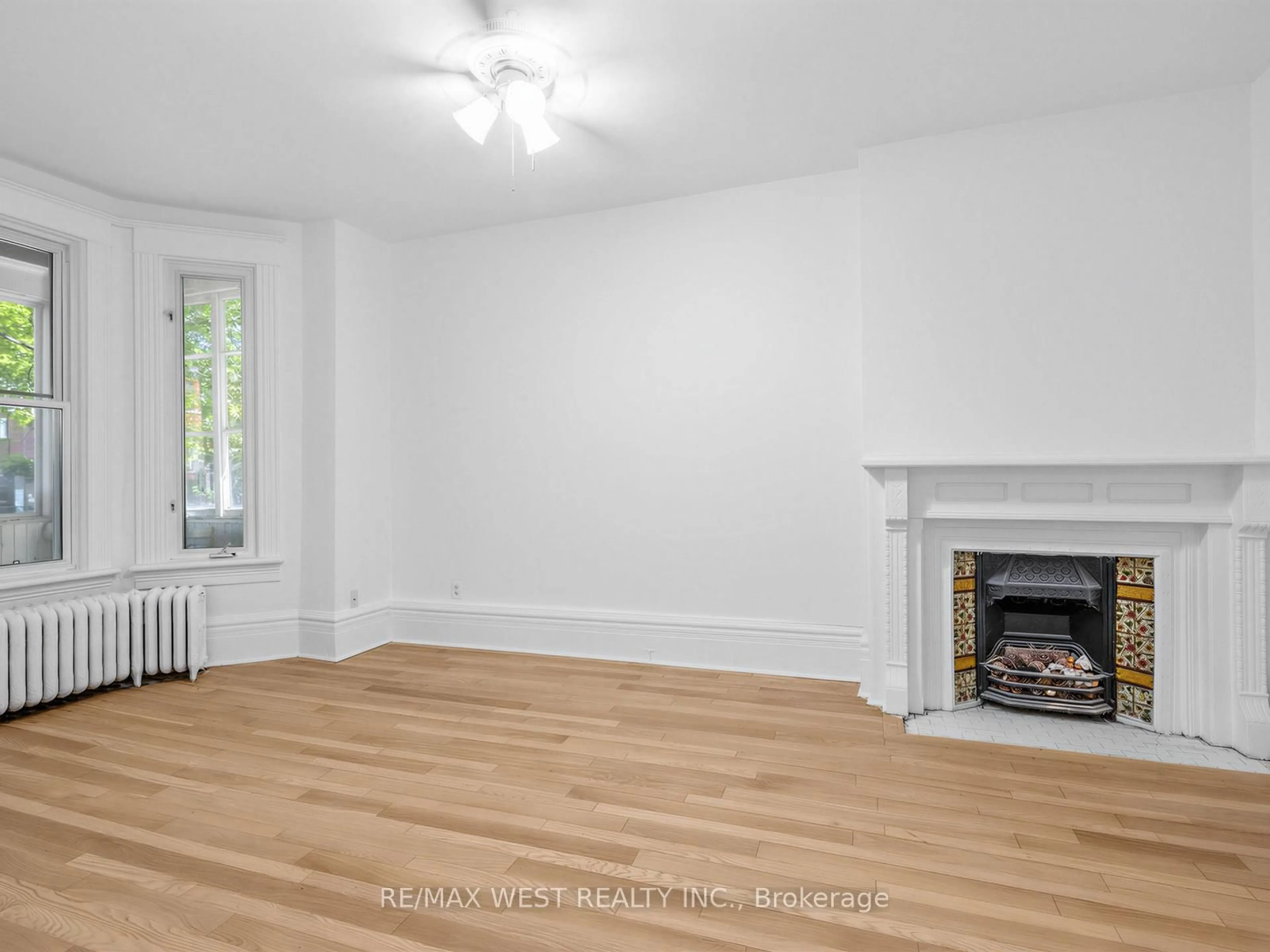 A pic of a room for 50 Albany Ave, Toronto Ontario M5R 3C3