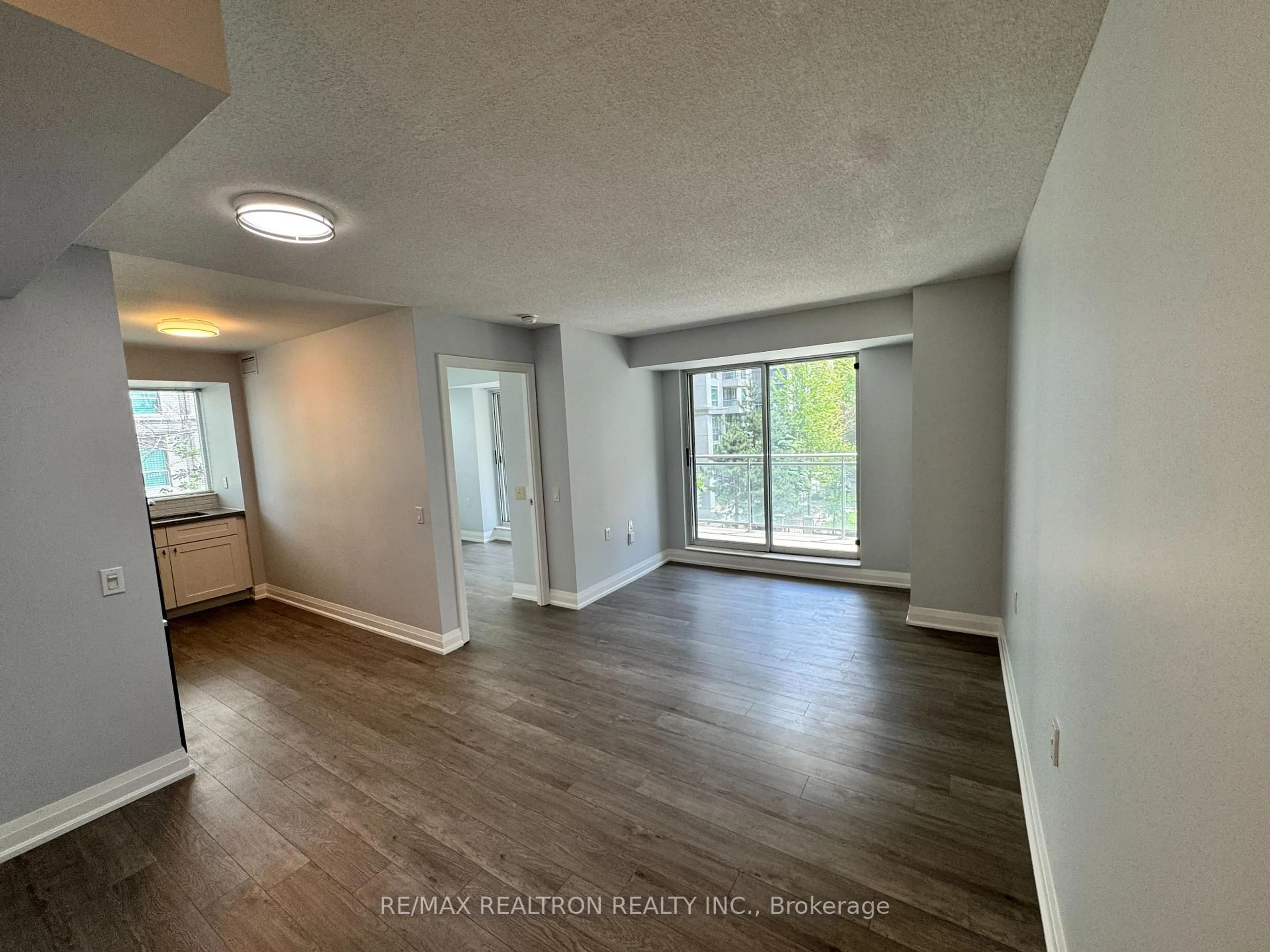 A pic of a room for 21 Hillcrest Ave #305, Toronto Ontario M2N 7K2